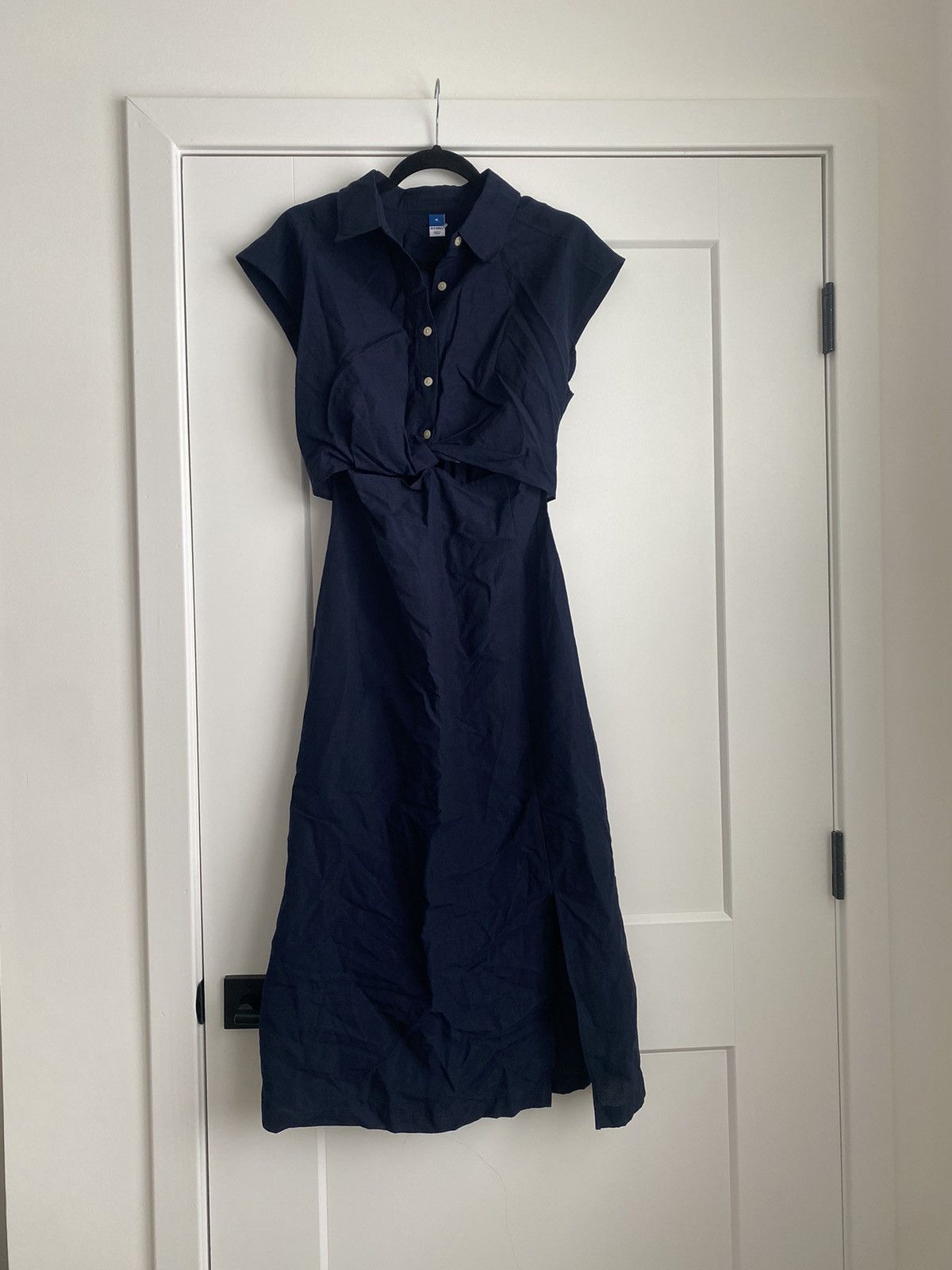 Old Navy OLD NAVY NWT women’s blue cut out waist button midi dress Size M / US 6-8 / IT 42-44 - 2 Thumbnail