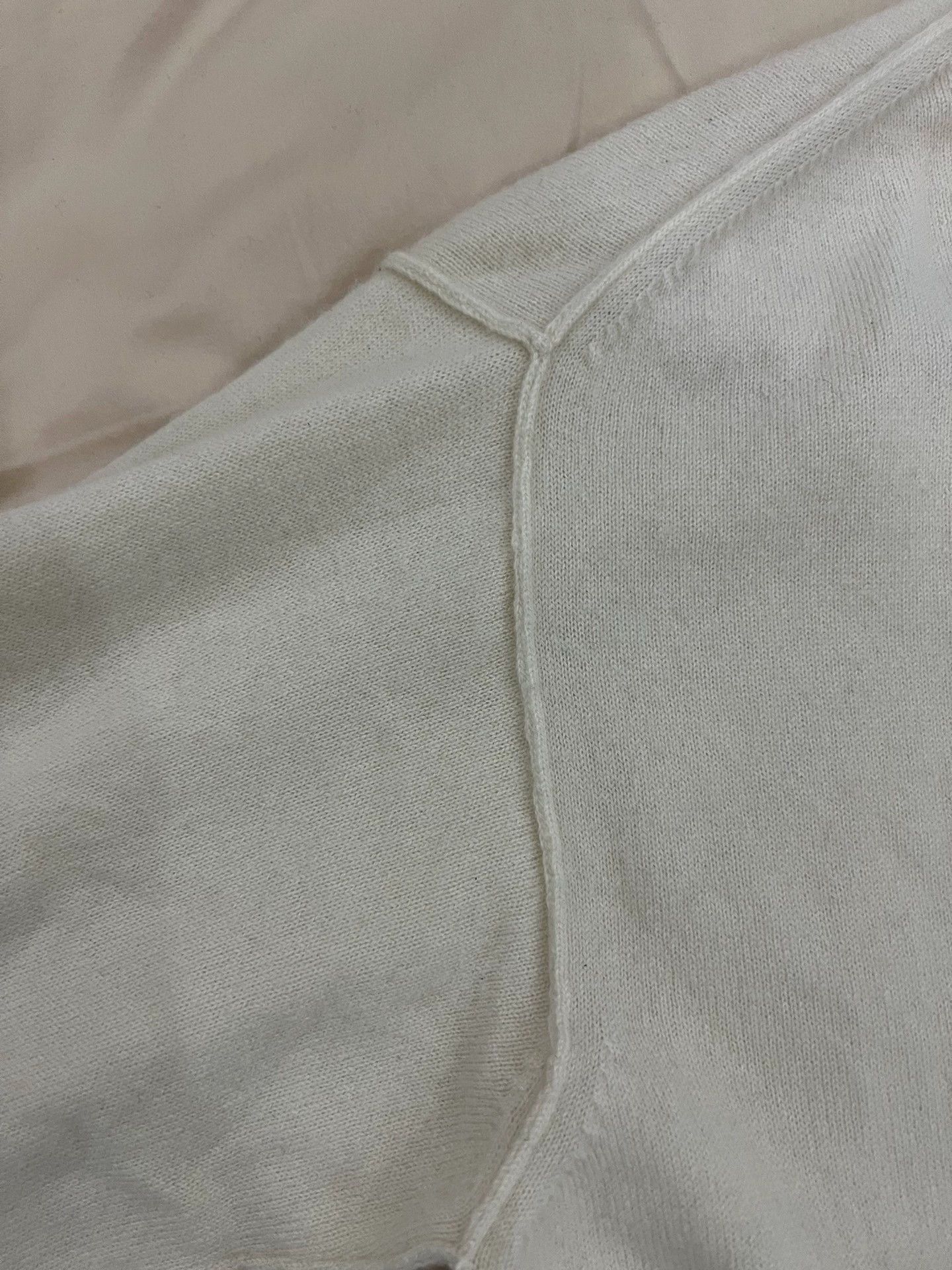 Louis Vuitton LV Cashmere High-End Sweatshirt M Ivory Topstitch Size US M / EU 48-50 / 2 - 4 Thumbnail