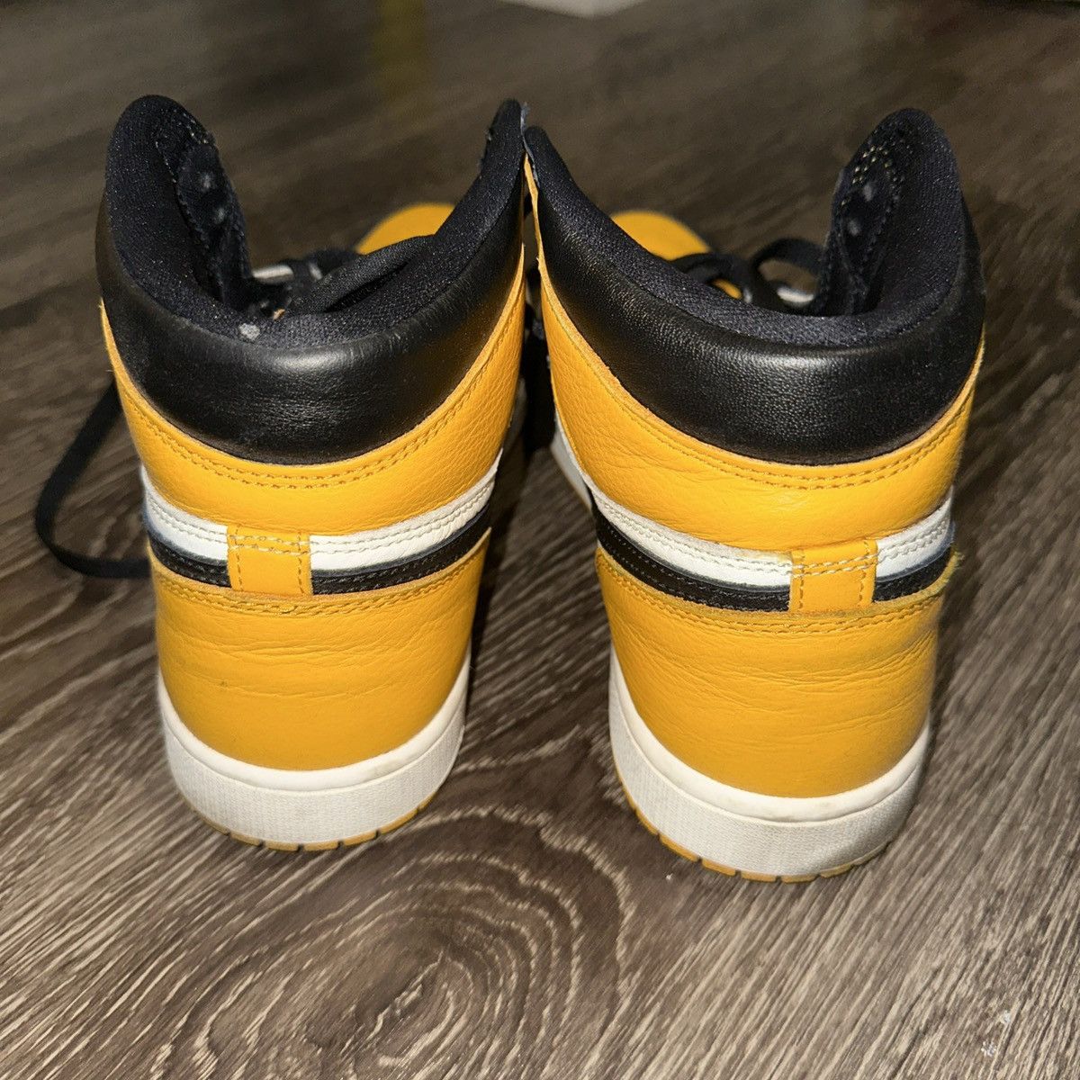 Jordan Brand × Nike Air Jordan 1 OG Taxi Size US 9 / EU 42 - 4 Thumbnail