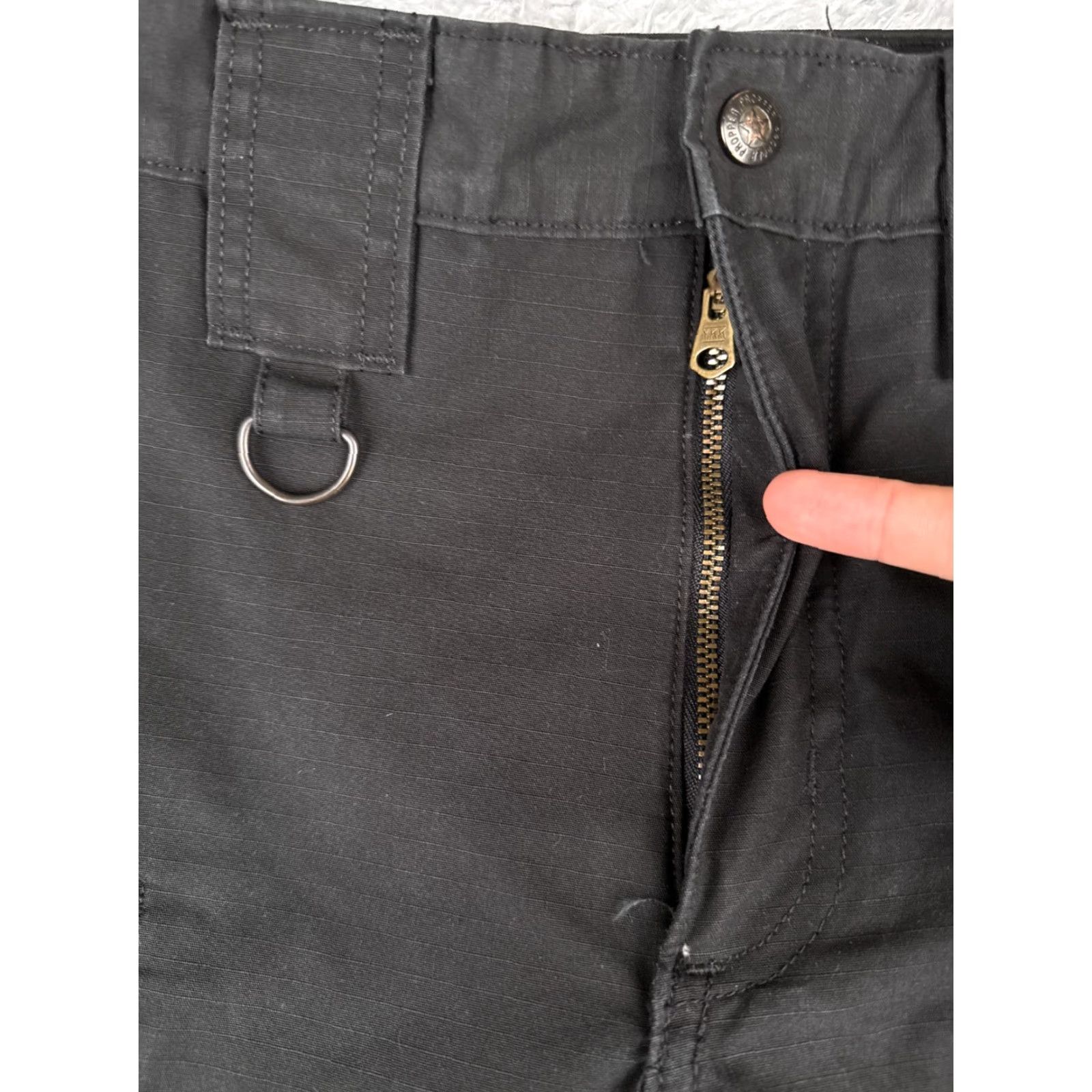 Propper VINTAGE Propper Pants Women 10 Black Cargo Rip-Stop Fabric Double Knee Poly Un-Hemmed Size 32" / US 10 / IT 46 - 5 Thumbnail