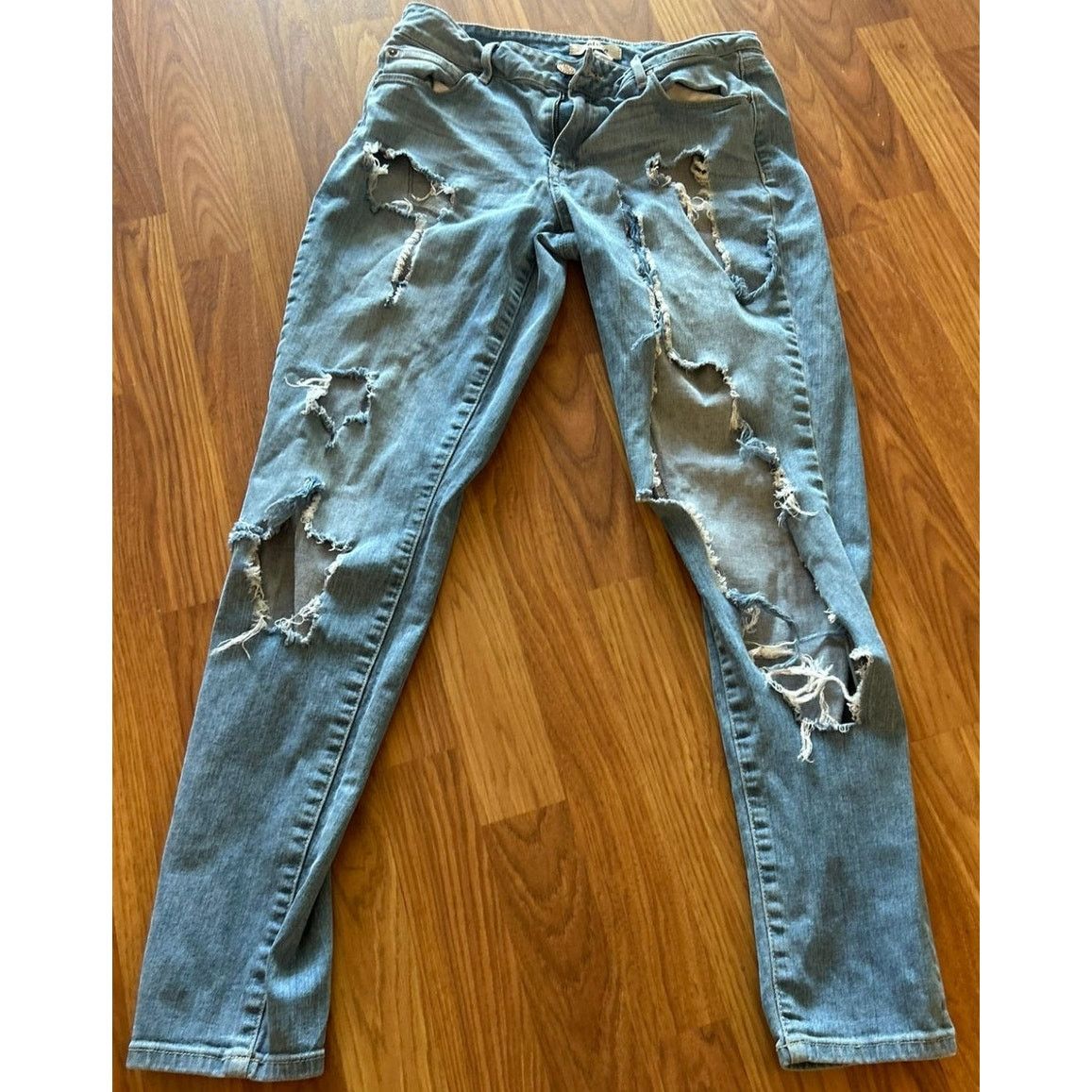 Vintage Refuge Distressed Blue Jeans - Size 8 - Excellent Condition! Size 30" / US 8 / IT 44 - 1 Thumbnail