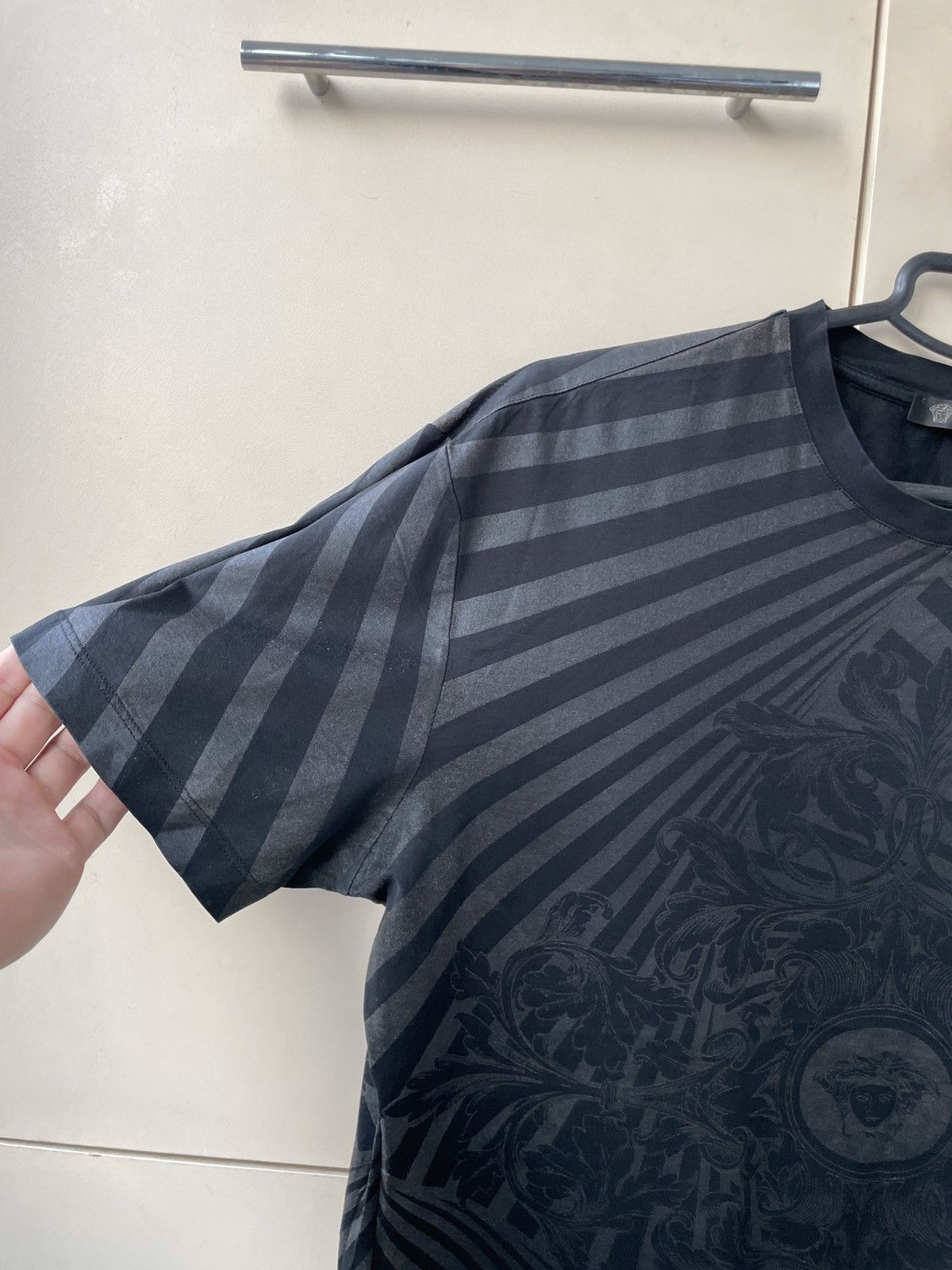 Versace Gianni Versace Black Graphic Medusa TShirt Size US M / EU 48-50 / 2 - 20 Thumbnail
