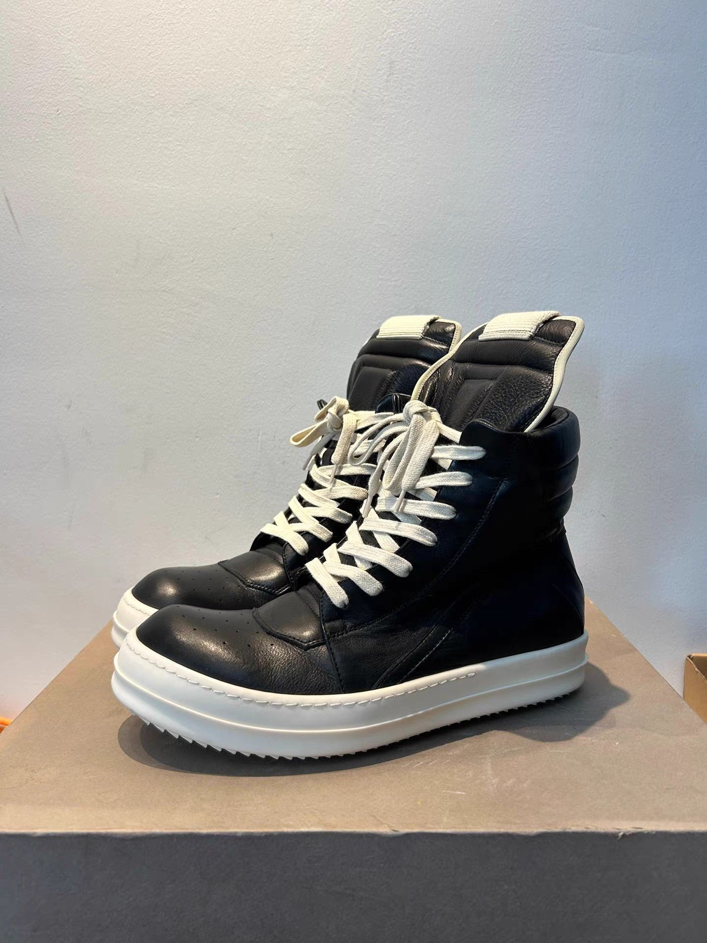 Rick Owens Rick Owens Mainline Inverted Triangle High Tops Size US 7 / EU 40 - 1 Thumbnail