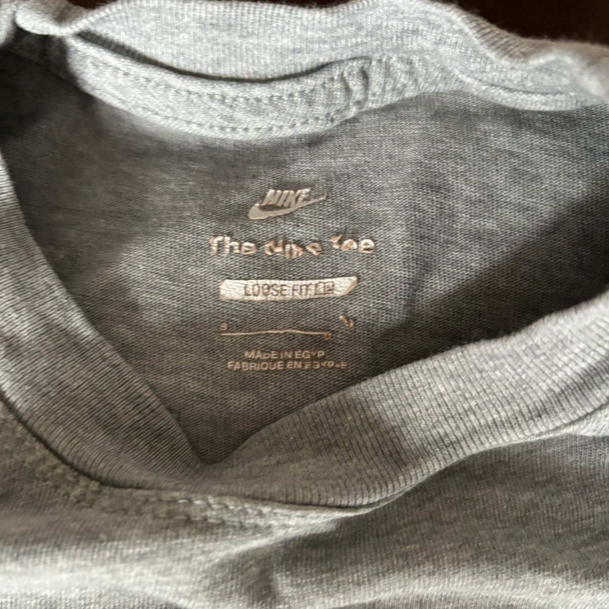 Nike Gray center swoosh the nike tee 100% cotton tshirt Size US S / EU 44-46 / 1 - 4 Thumbnail