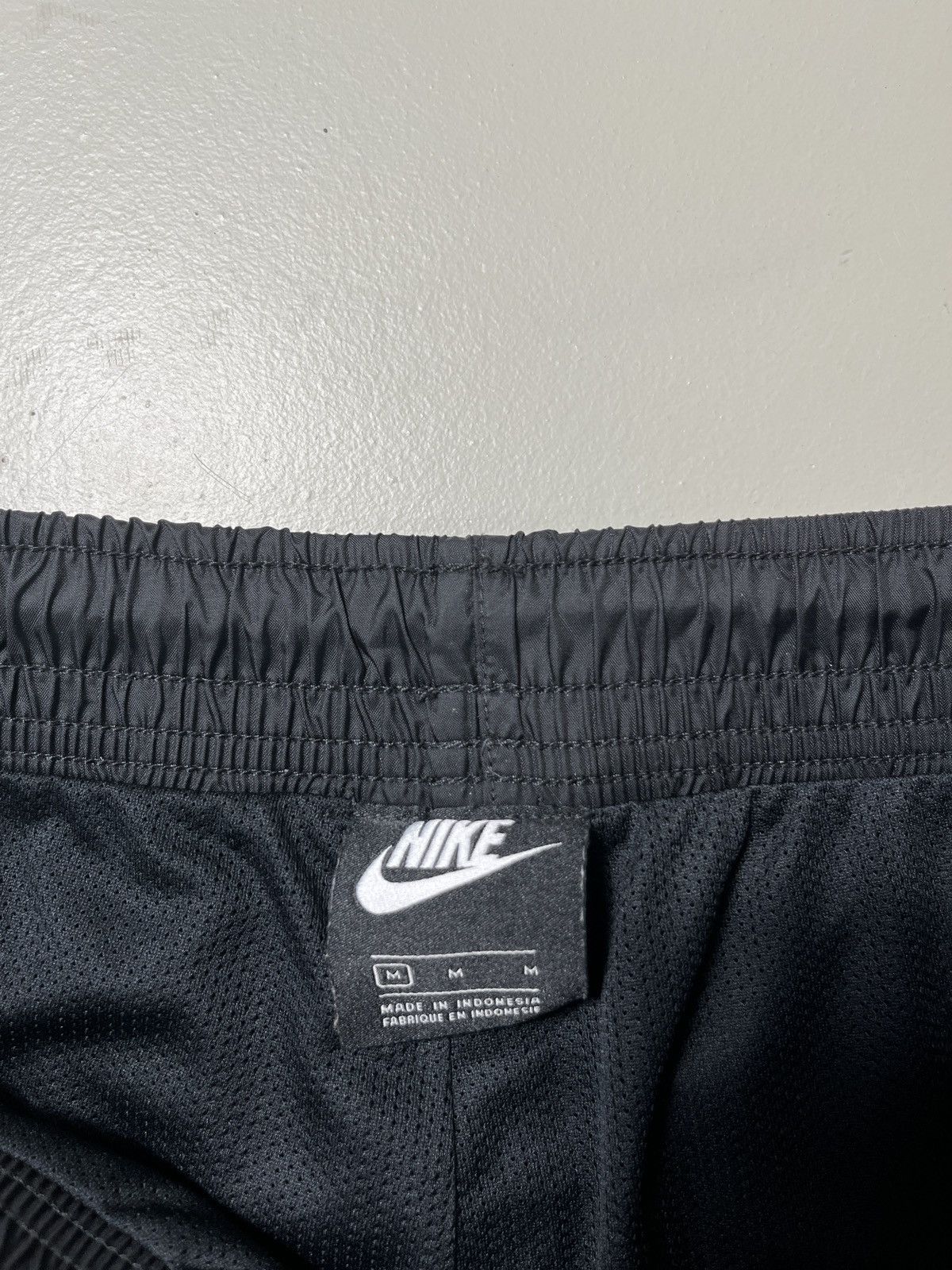 Nike Nike Trackpants black M Size US 36 / EU 52 - 3 Thumbnail