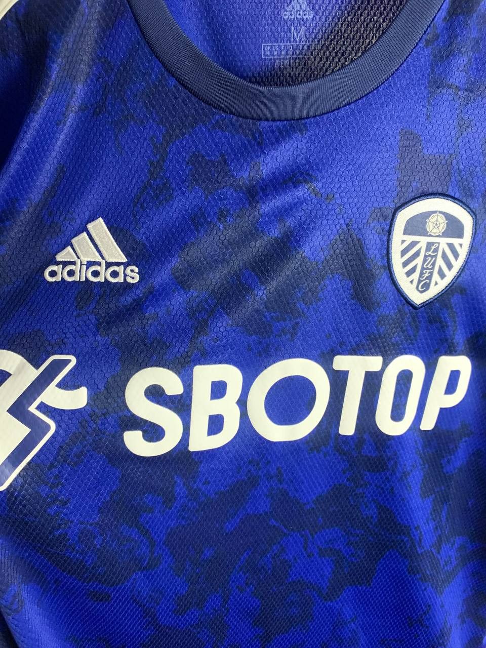 Adidas Vintage Adidas FC Leeds United England Soccer Jersey Y2K Size US M / EU 48-50 / 2 - 3 Thumbnail