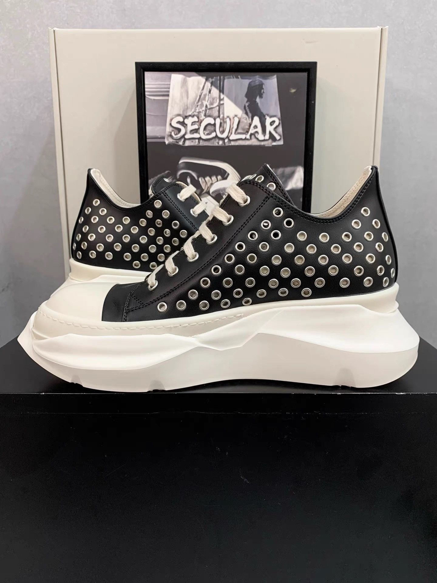 Rick Owens Rick Owens Black Leather Tractor Sole Low Sneakers K34 Size US 5 / IT 35 - 6 Thumbnail