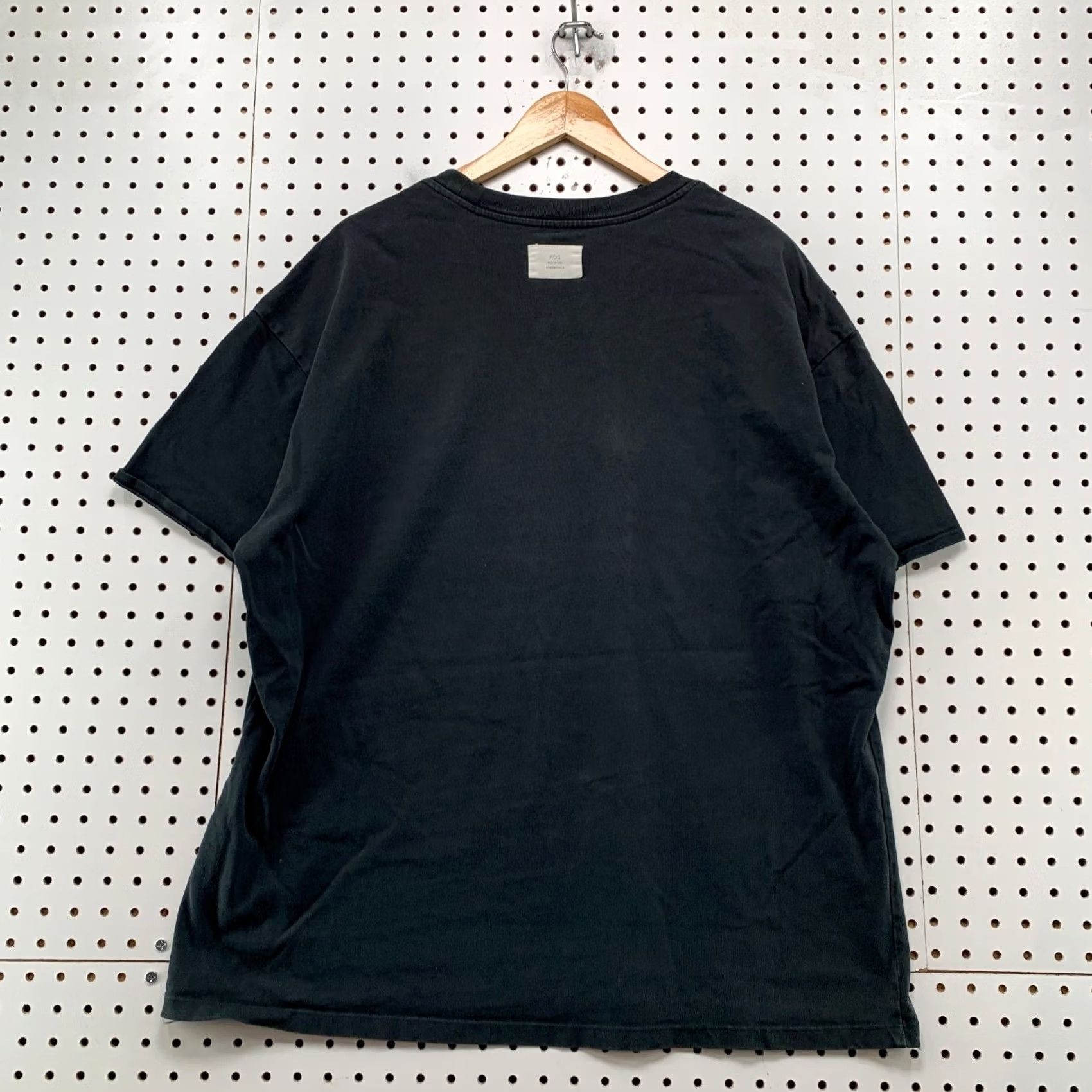 Fear of God Fear of God ESSENTIALS T Shirt Mens M Oversized Black Casual Short Sleeve Crew Neck Cotton Modern Size US M / EU 48-50 / 2 - 2 Thumbnail