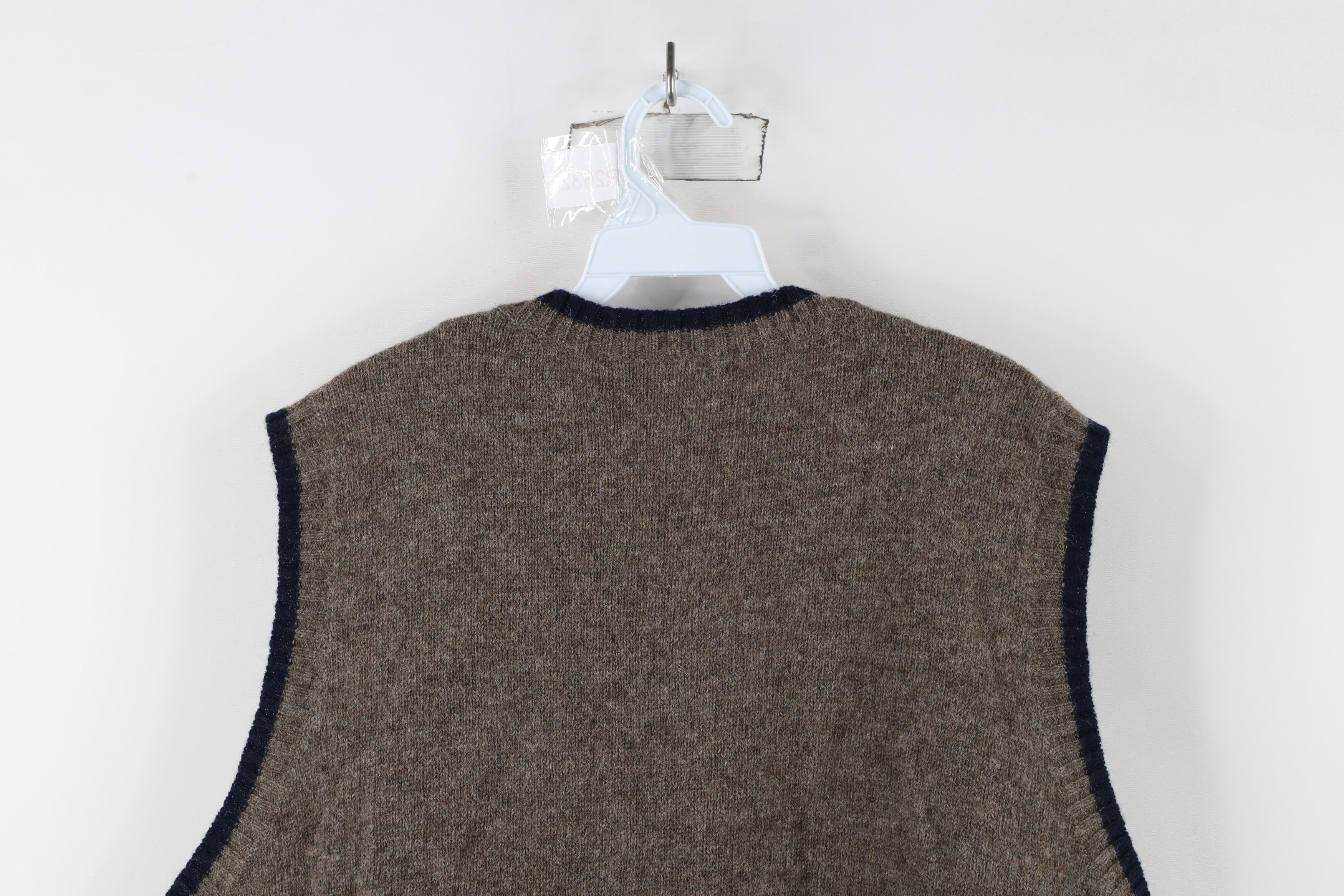 Vintage Vintage 90s Streetwear Wool Knit V-Neck Sweater Vest Brown Size US XL / EU 56 / 4 - 7 Thumbnail