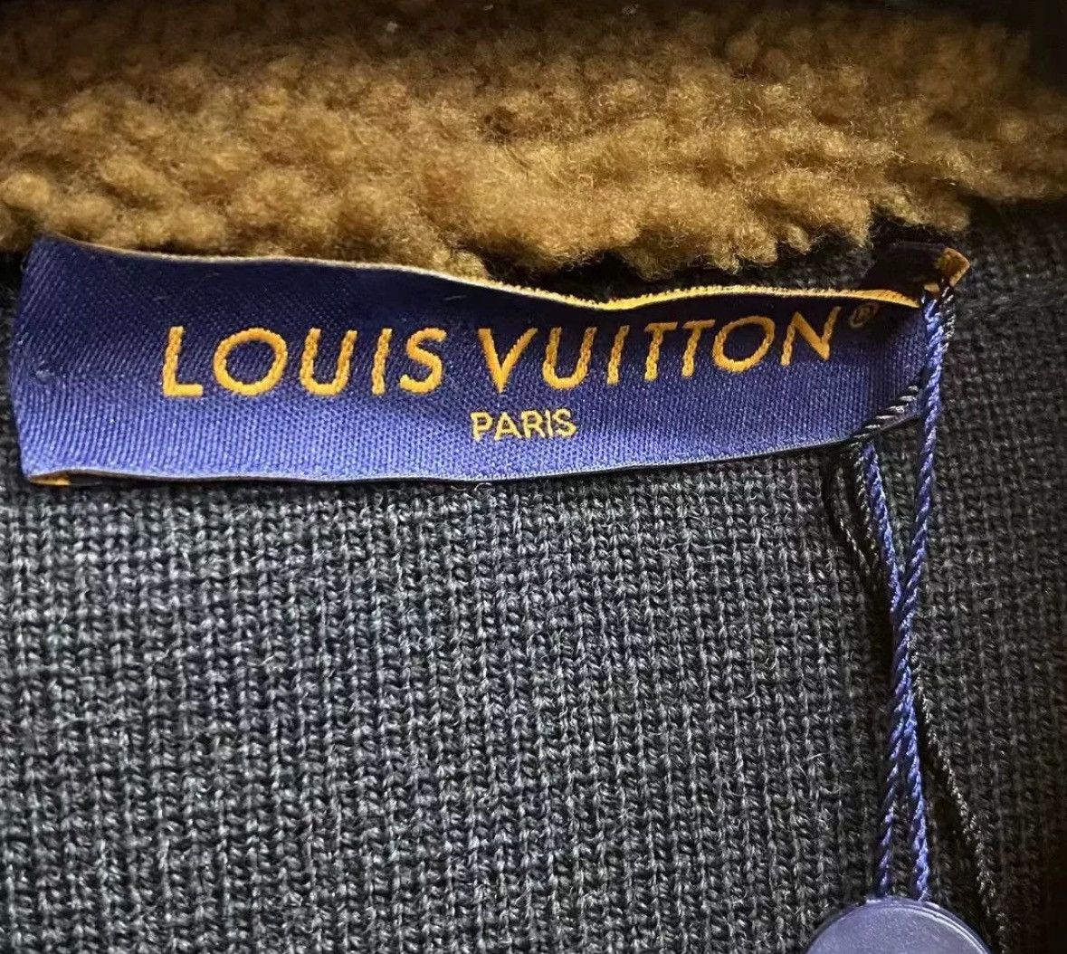 Louis Vuitton Louis Vuitton's latest black jacket Size US M / EU 48-50 / 2 - 3 Thumbnail