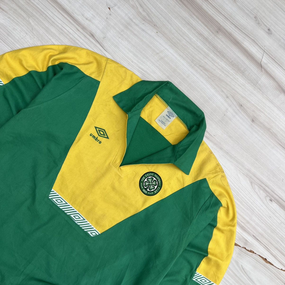 Umbro Celtic FC Umbro Drill/Training Top 1990-1992. Size US L / EU 52-54 / 3 - 2 Thumbnail