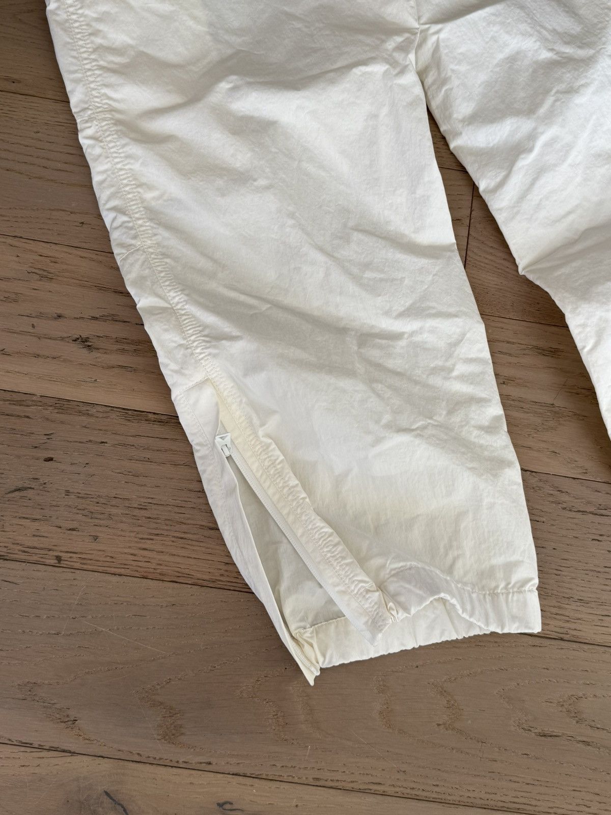 Bottega Veneta White paper nylon trousers pants Size US 30 / EU 46 - 8 Thumbnail