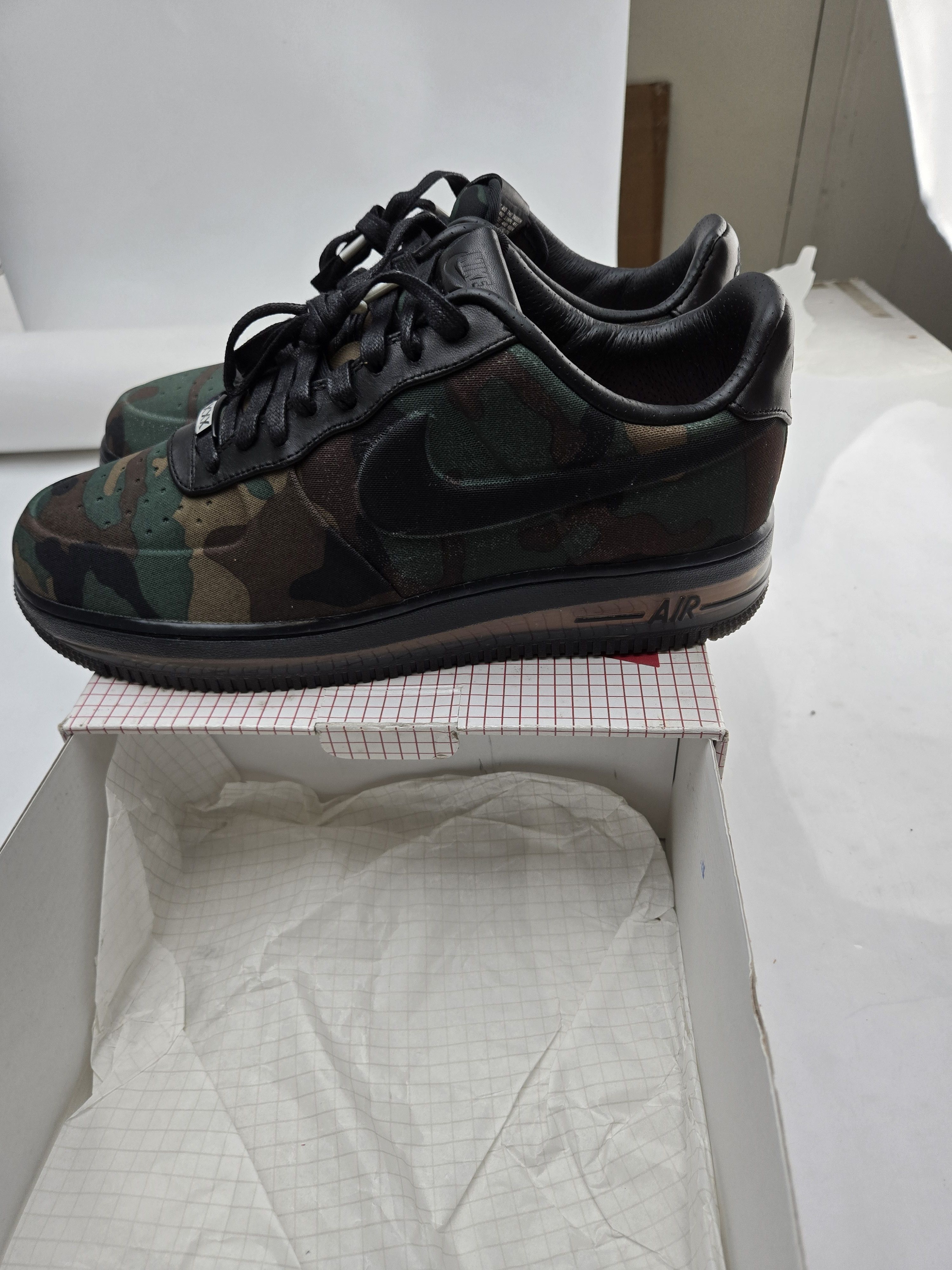 Nike Air Force 1 Low Max Air VT QS Camo 30th Anniversary Size US 9.5 / EU 42-43 - 2 Thumbnail