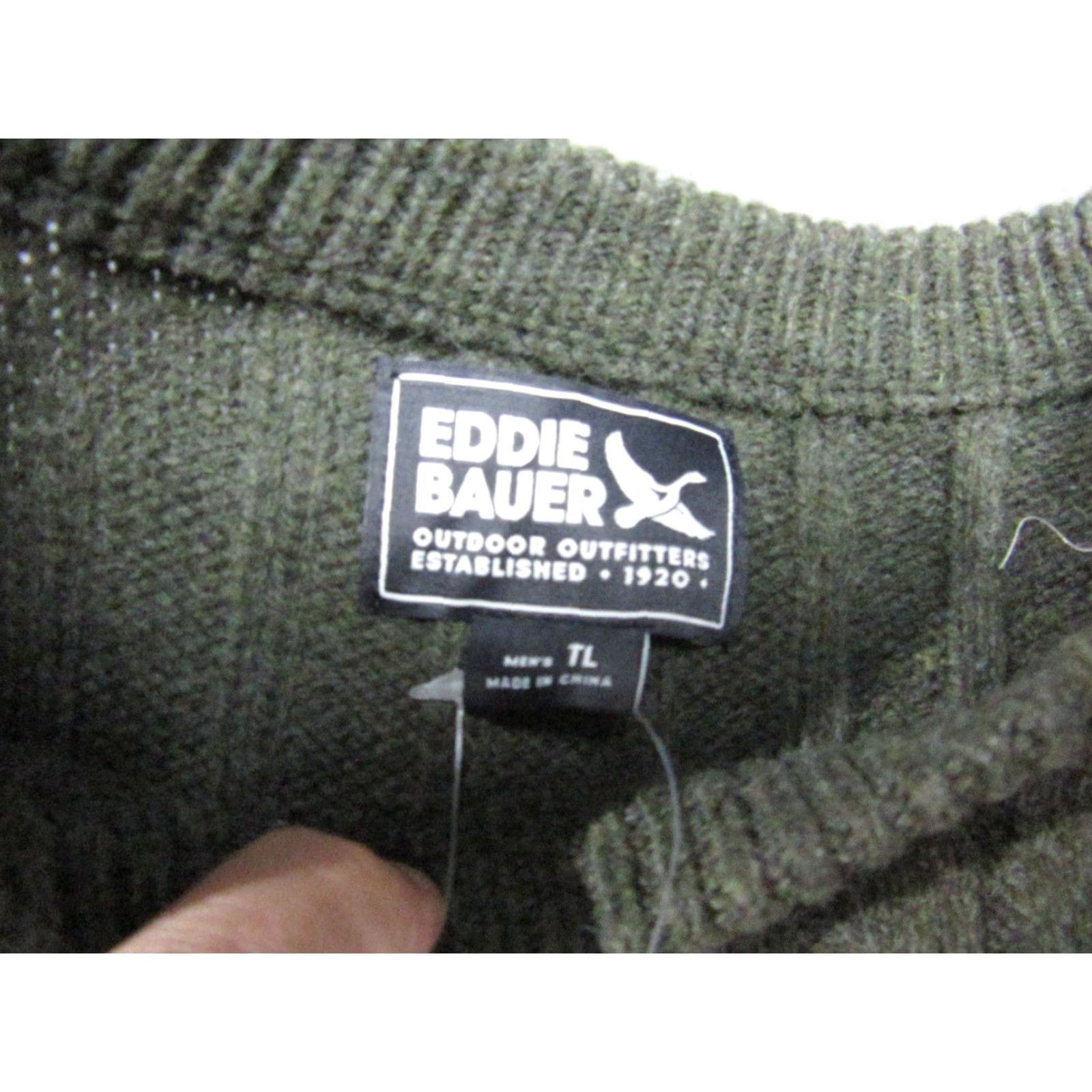 Eddie Bauer VINTAGE: No (but must avoid adding "N/A"); Omit. Sorry. Size US L / EU 52-54 / 3 - 5 Thumbnail