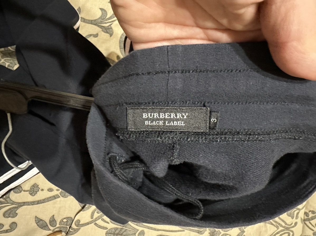 Burberry Burberry sports pants size 2 dark blue Size US 32 / EU 48 - 3 Thumbnail