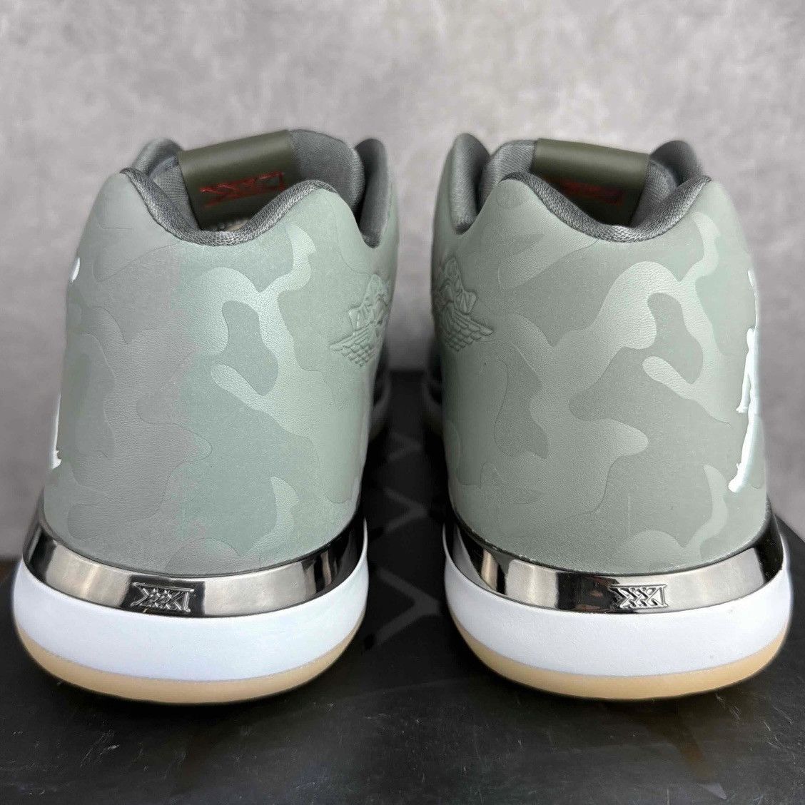 Jordan Brand NEW Sample Air Jordan 31 Low Camo Green Size 12.5 897564-051 Size US 12.5 / EU 45-46 - 6 Thumbnail