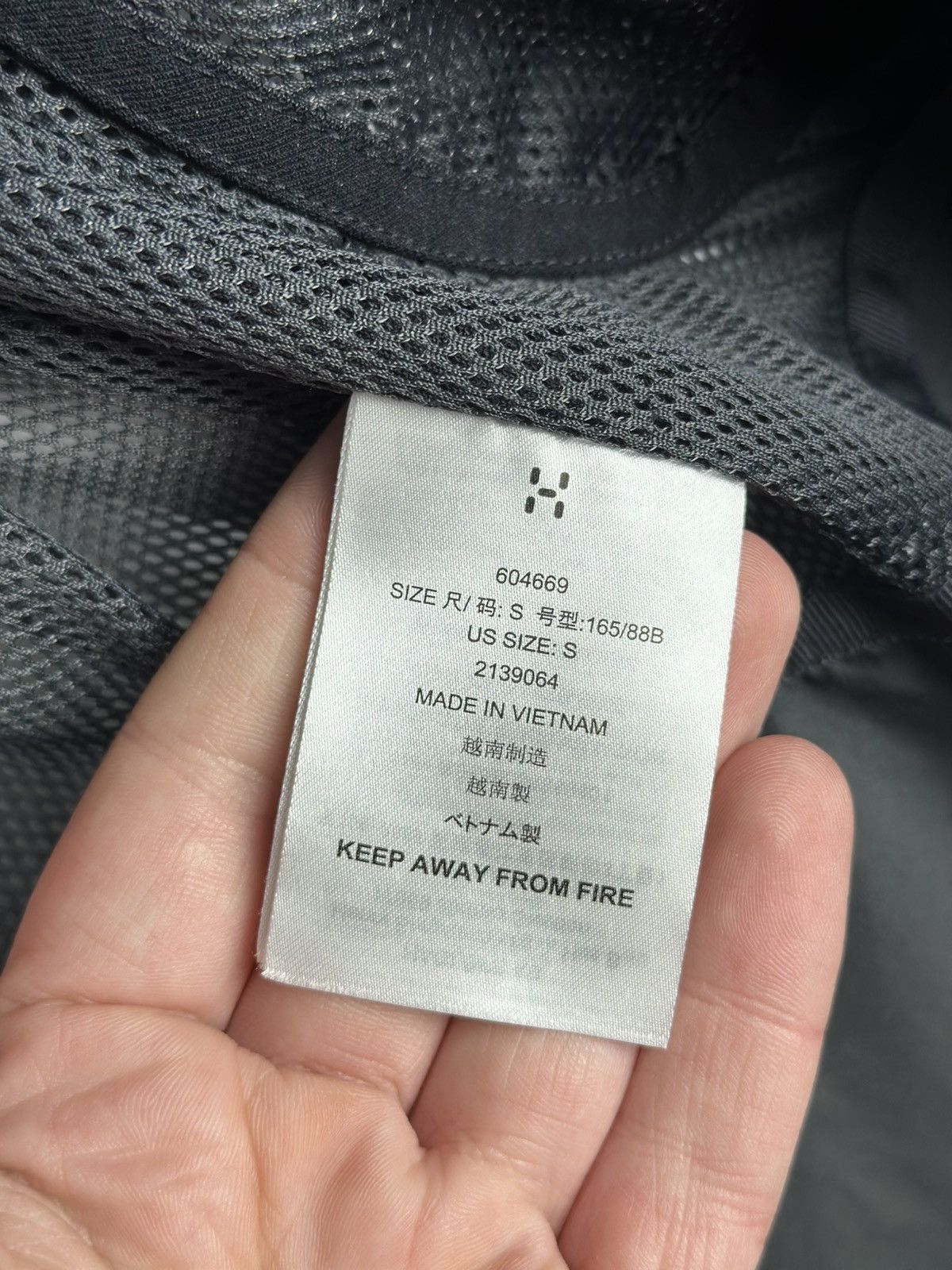 Goretex × Haglofs Haglofs Jacket Gore-Tex Nylon Outdoor Jacket Size S / US 4 / IT 40 - 17 Thumbnail