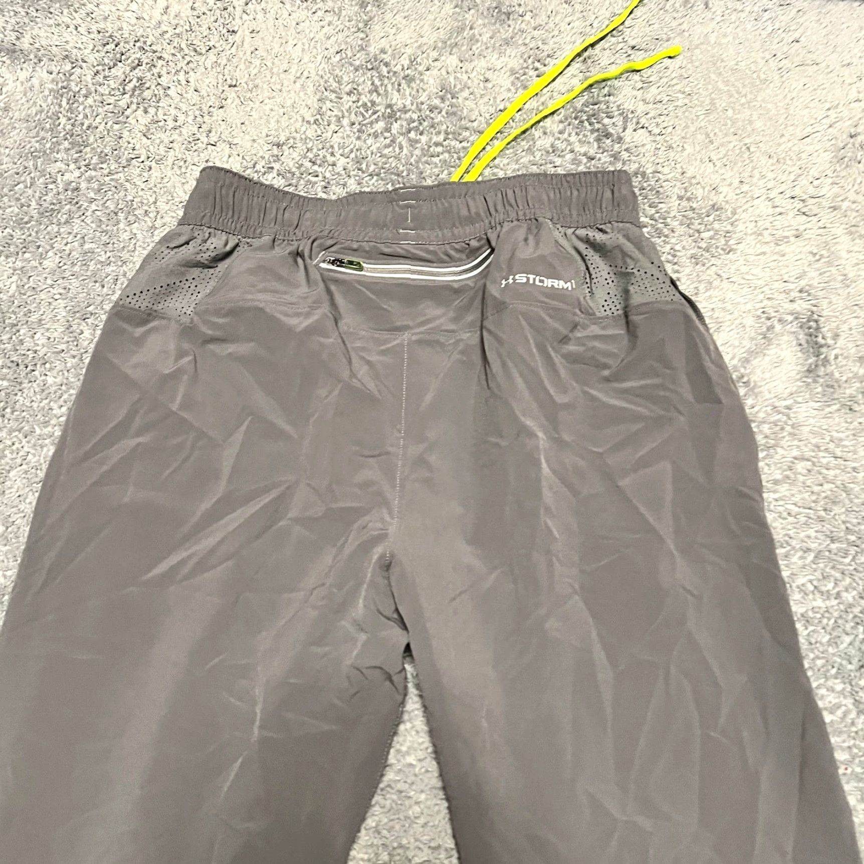 Under Armour Under Armour Pants Mens Medium Storm Vent Running Training Gray Lightweight Jogger Regular Mens Size US 31 - 4 Thumbnail