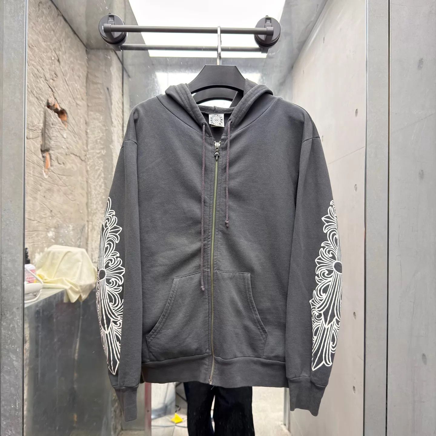Chrome Hearts Chrome Hearts Vintage 90s Gray Cross Logo Zipped Hoodie S Size S / US 4 / IT 40 - 1 Thumbnail