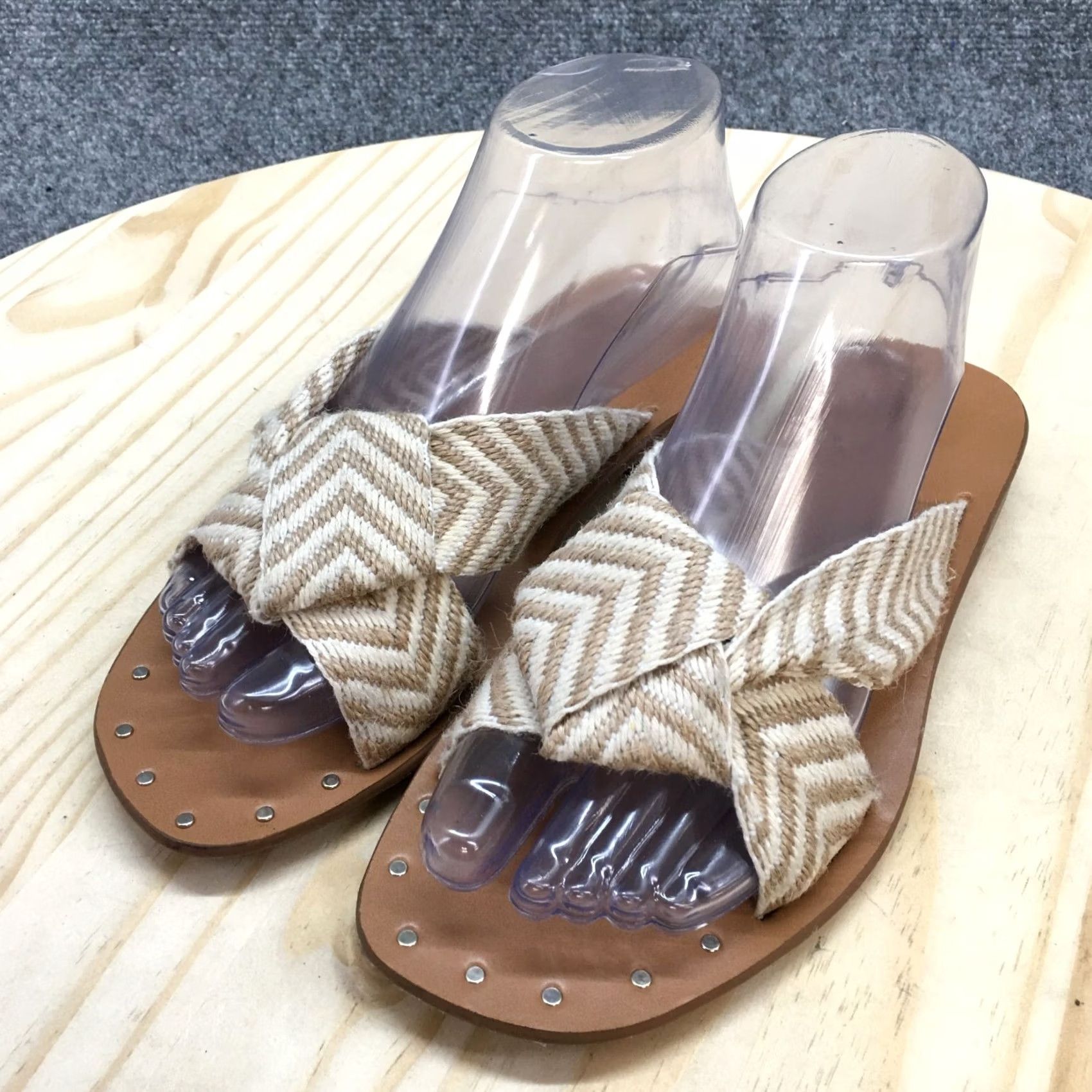 Vintage Universal Thread Sandals Womens 6 Louise Chevron Print Slip On Flats Slide Beige Size US 6 / IT 36 - 3 Thumbnail