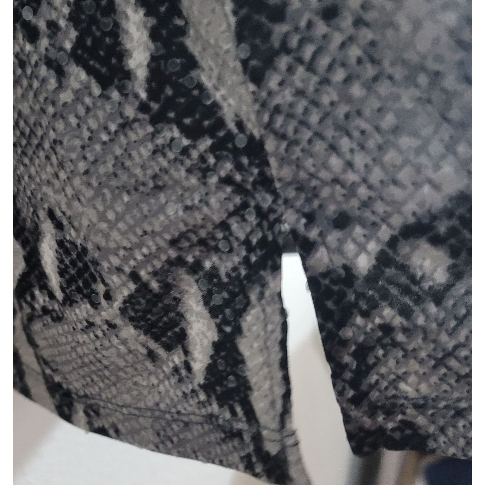 Other Susan Graver Black Gray Embellished Liquid Knit Top Small Size S / US 4 / IT 40 - 7 Thumbnail