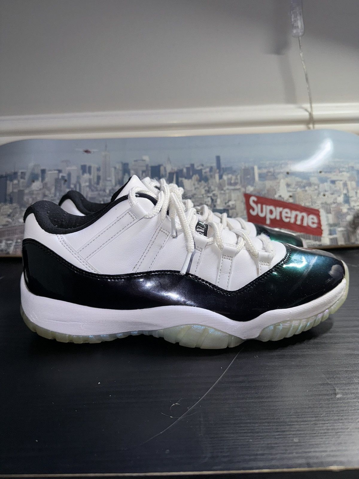 Jordan Brand Nike Air Jordan 11 Retro Low Emerald Easter 2018 Size US 10.5 / EU 43-44 - 3 Thumbnail