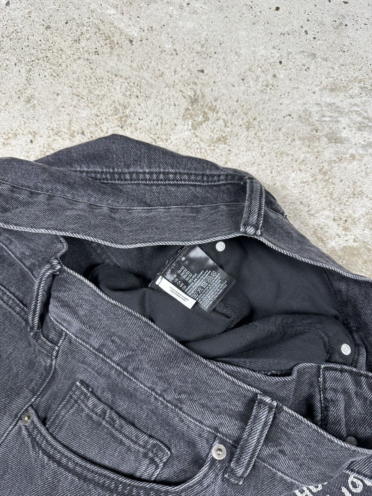 H&M × Jean-Michel Basquiat × Who Decides War H&M x Jean-Michel Basquiat Baggy Denim Pants Jeans Print Size US 36 / EU 52 - 9 Thumbnail