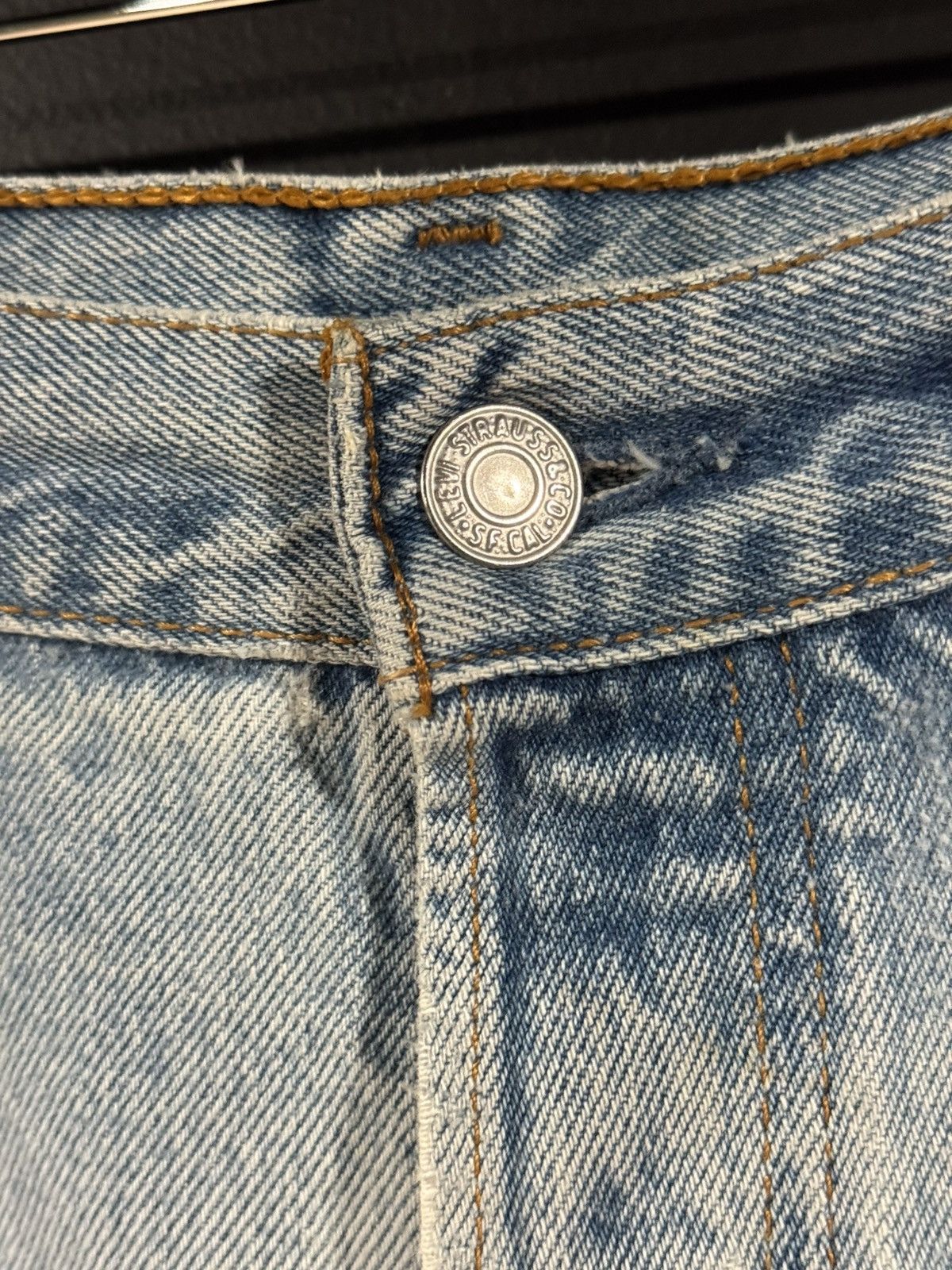 Levi's Vintage Clothing 1990s Vintage Levi’s Faded Distressed Knee Blow Out Jeans 38 Size US 38 / EU 54 - 5 Thumbnail