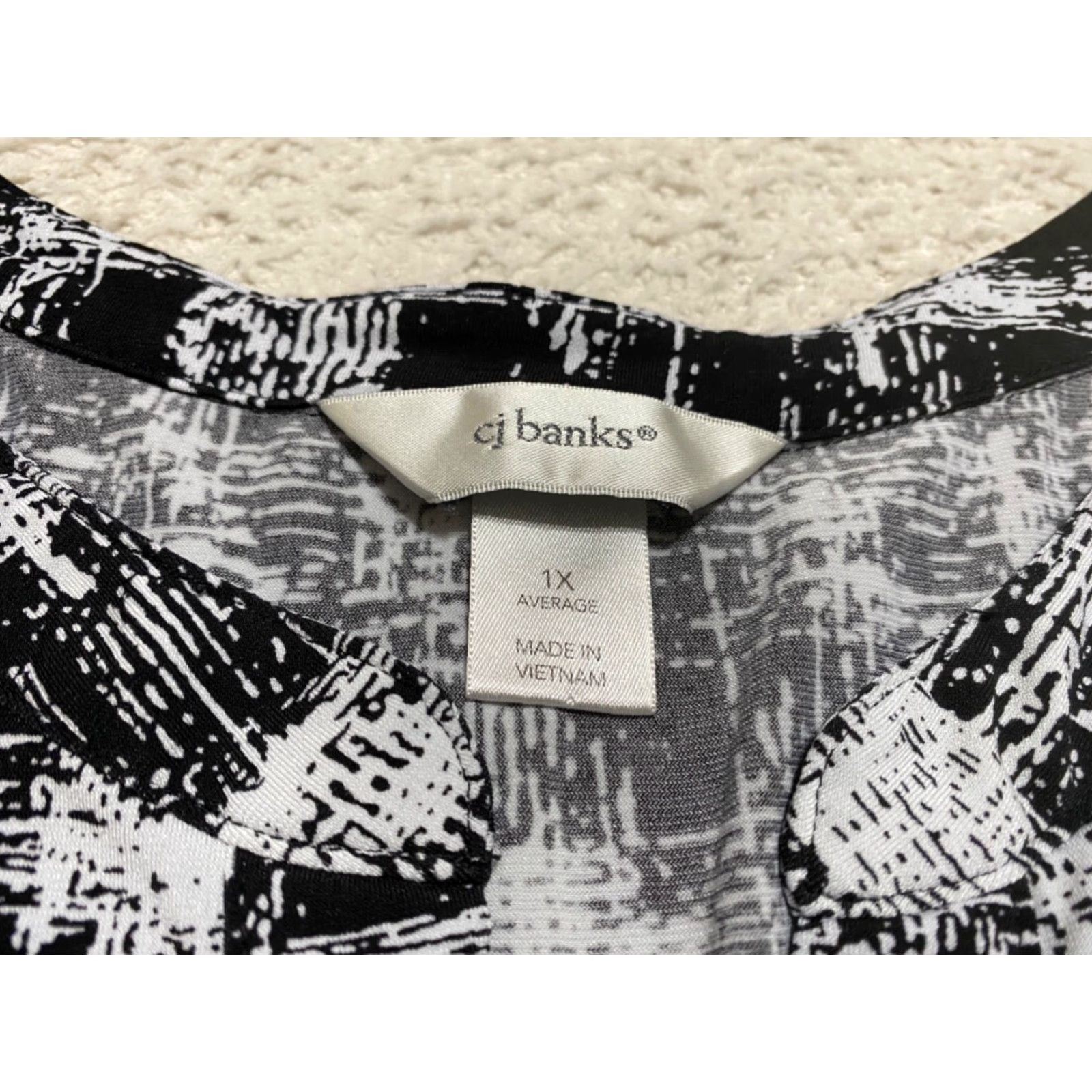 Vintage CJ Banks Womens 1X Plus Shirt Black Geometric 3/4 Sleeve Polyester V-Neck Size XL / US 12-14 / IT 48-50 - 5 Thumbnail