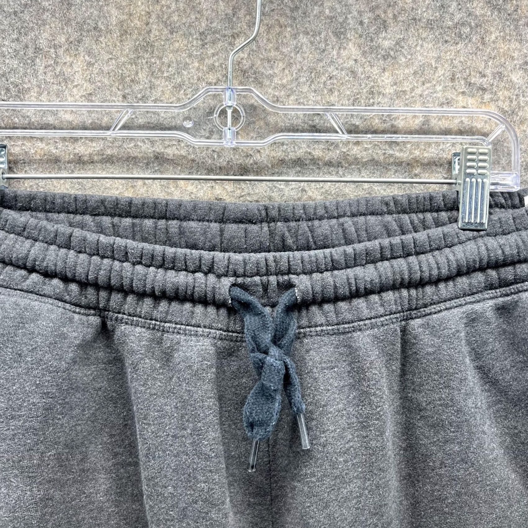 Puma Puma Sweatpants Men Large Gray Fleece Elastic Waist Pockets Sweatpants Athletic Training Casual Shorts? Size US 33 - 5 Thumbnail