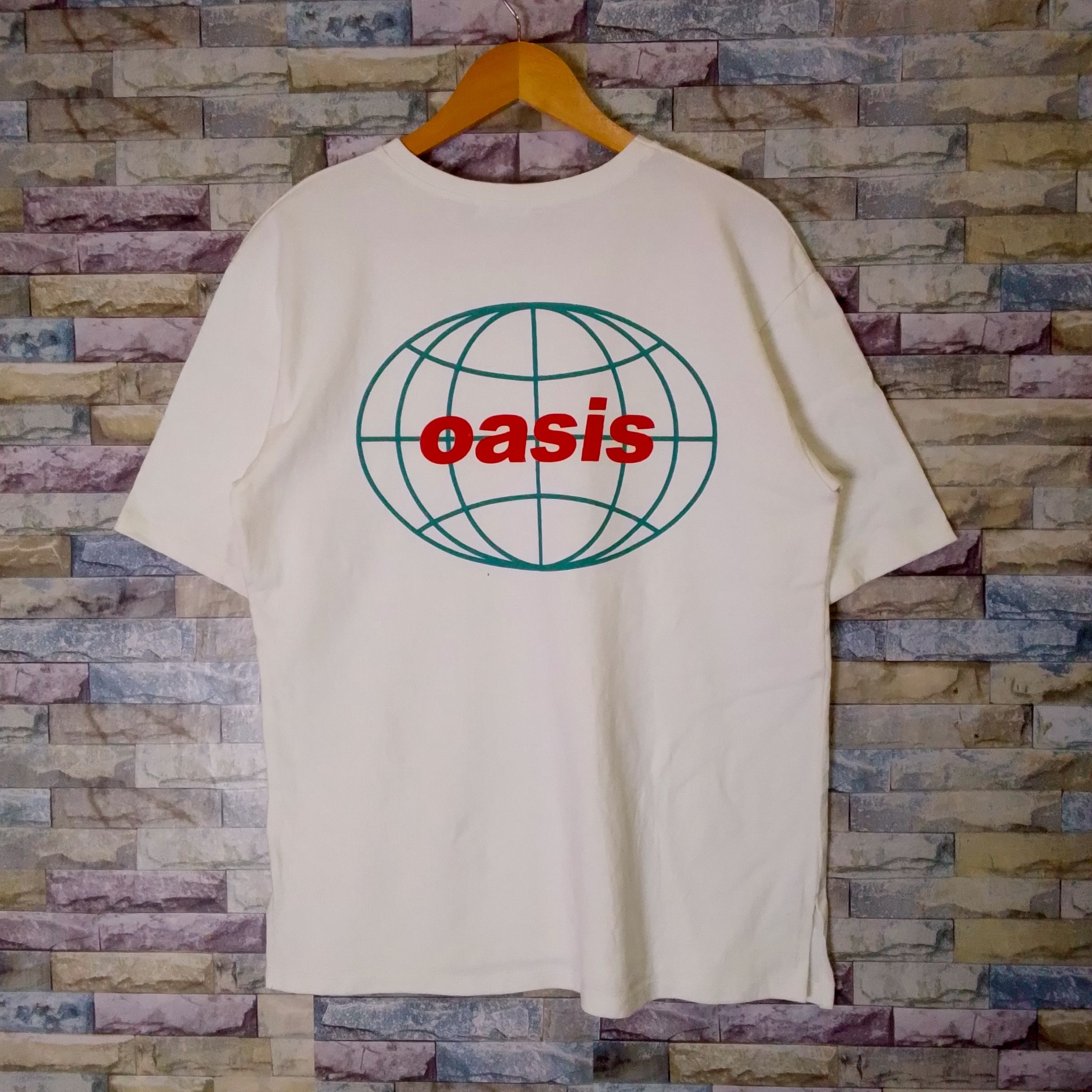 Band Tees Oasis Globe Band Tees Size US L / EU 52-54 / 3 - 1 Thumbnail