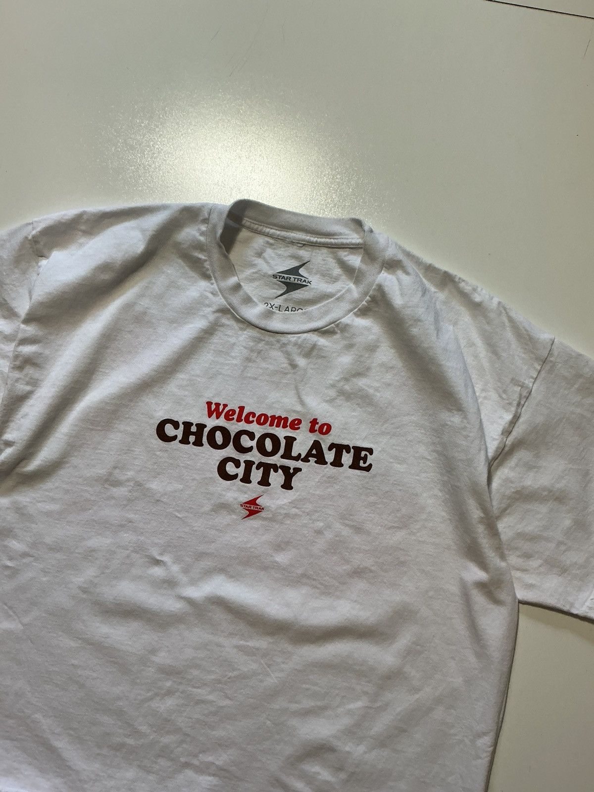 Commonwealth Proper Commonwealth Star Trak Welcome To Chocolate City S/S T-Shirt Size US XXL / EU 58 / 5 - 4 Thumbnail