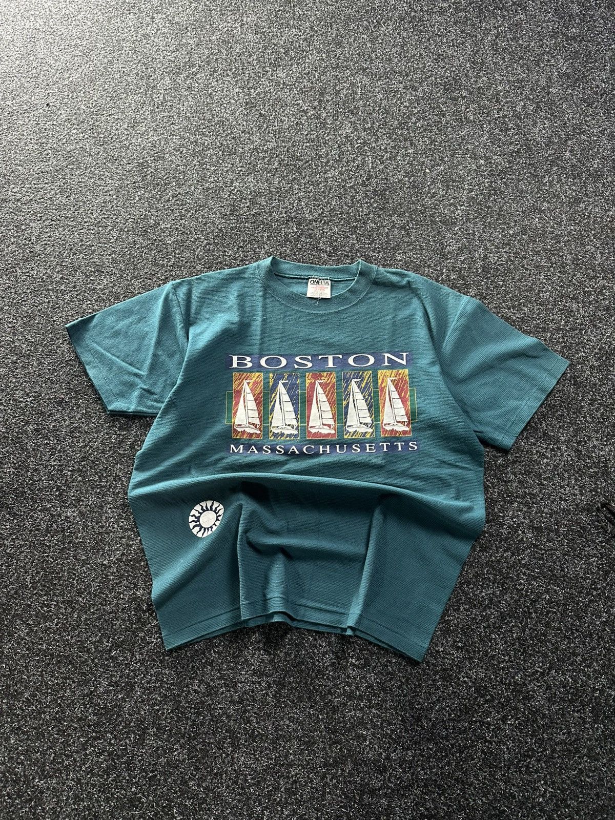 🚨Vintage single stitch Boston Massachusetts t shirt size L