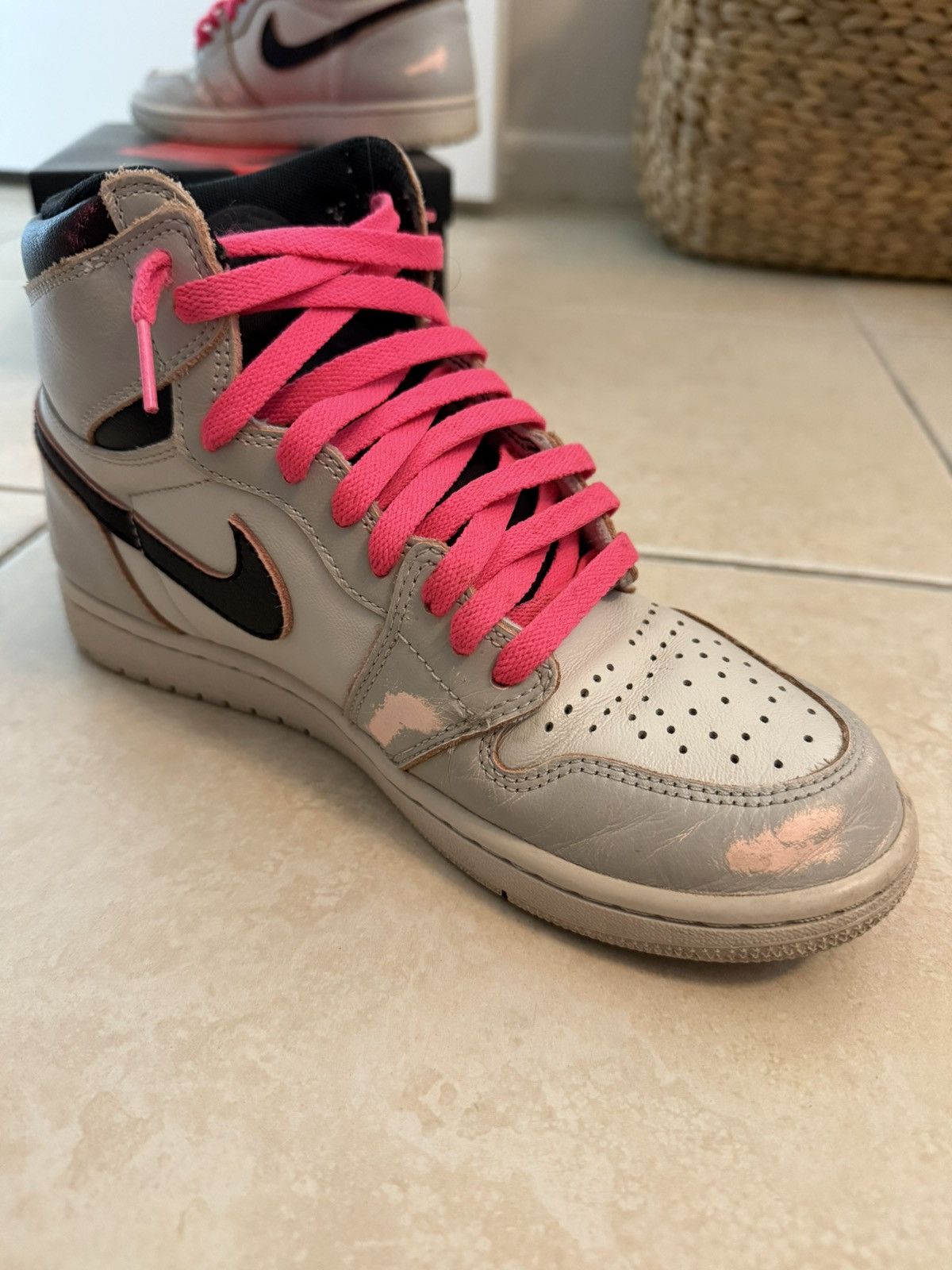Jordan Brand Air Jordan 1 SB NY to Paris DS Size US 8 / EU 41 - 4 Thumbnail