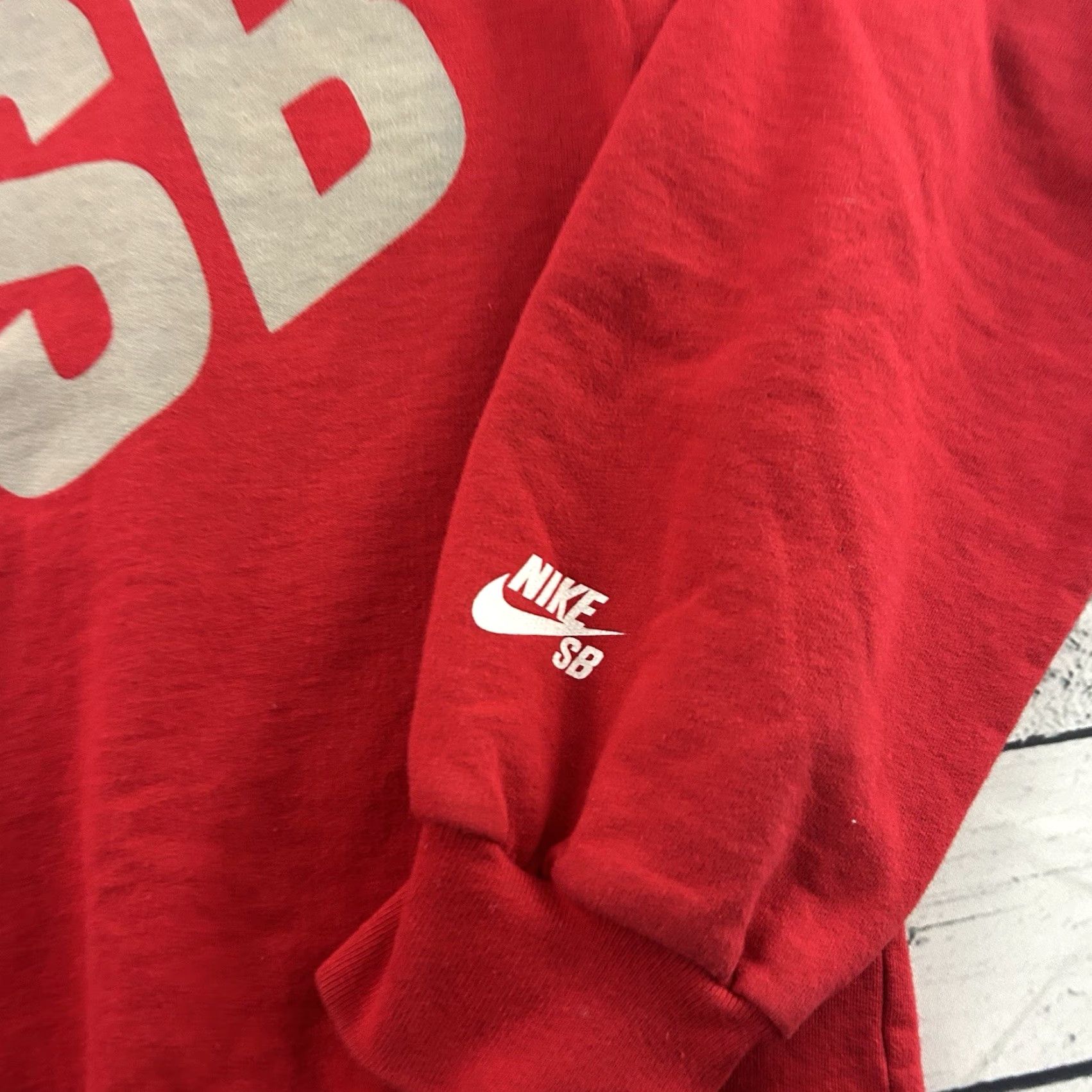 Nike Nike SB Pullover Sweatshirt Men L Red Size US L / EU 52-54 / 3 - 2 Thumbnail