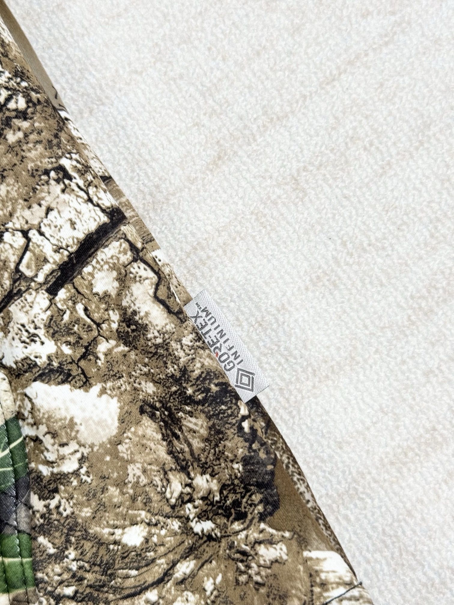 Palace windstopper real tree camo vest Size US L / EU 52-54 / 3 - 10 Thumbnail
