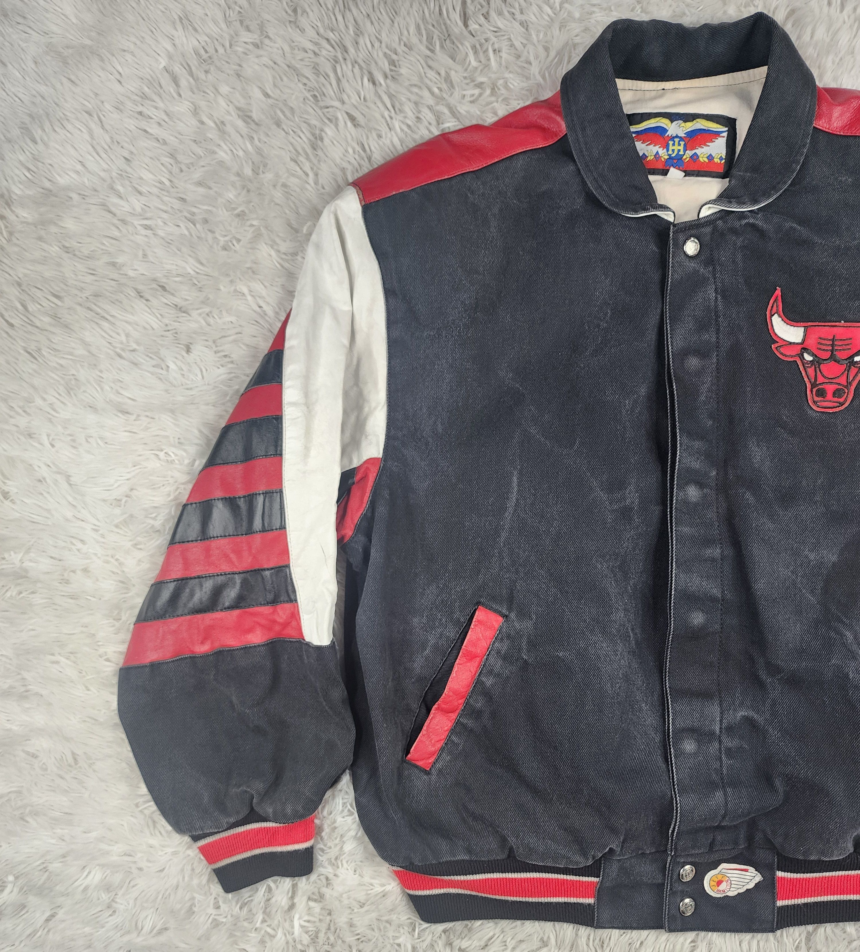 Jeff Hamilton Vintage NBA Chicago Bulls denim/leather button up jacket Size US L / EU 52-54 / 3 - 3 Thumbnail