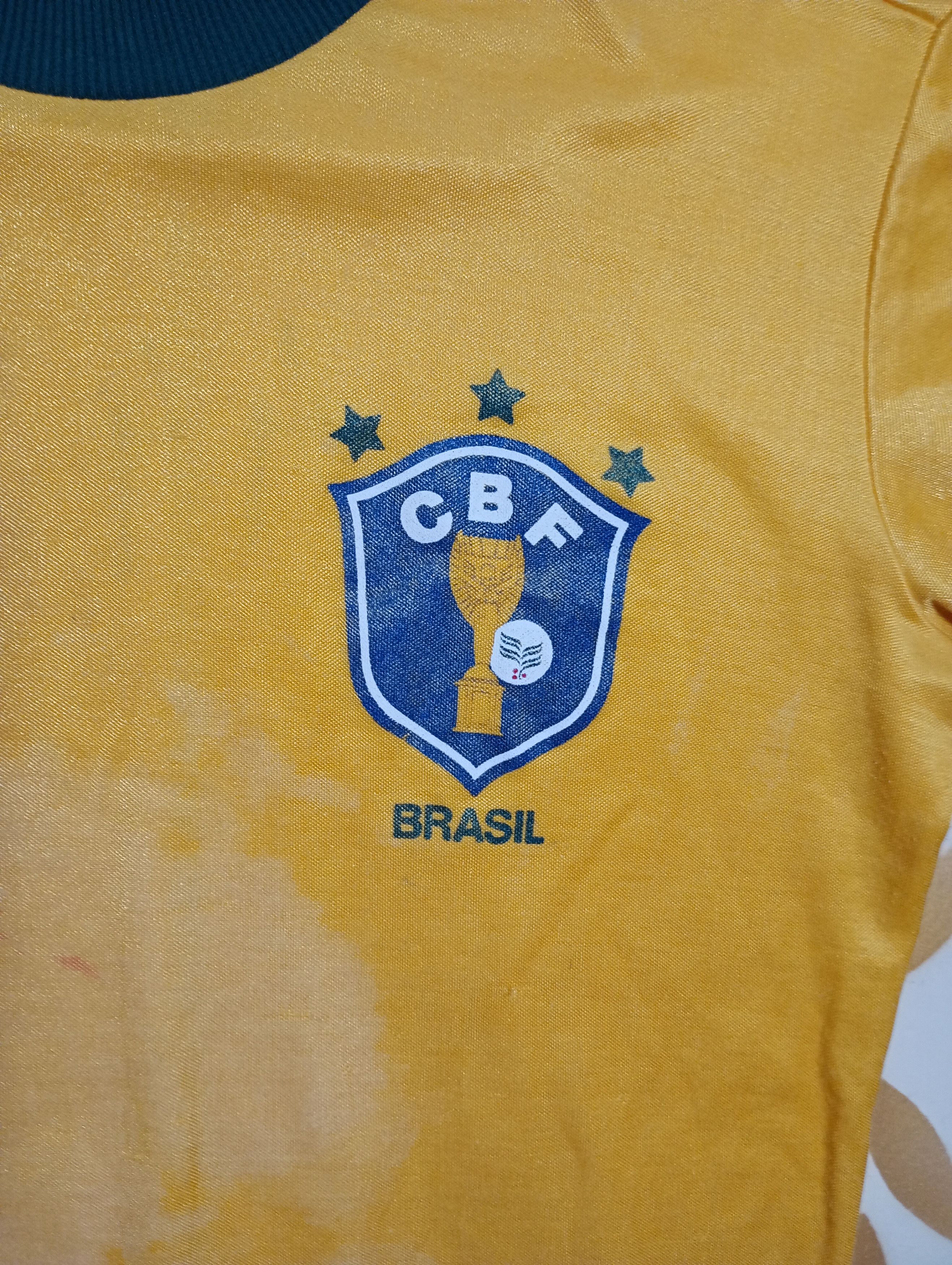 Vintage Aqatas Brazil Home Jersey World Cup 1982 Size US L / EU 52-54 / 3 - 8 Thumbnail