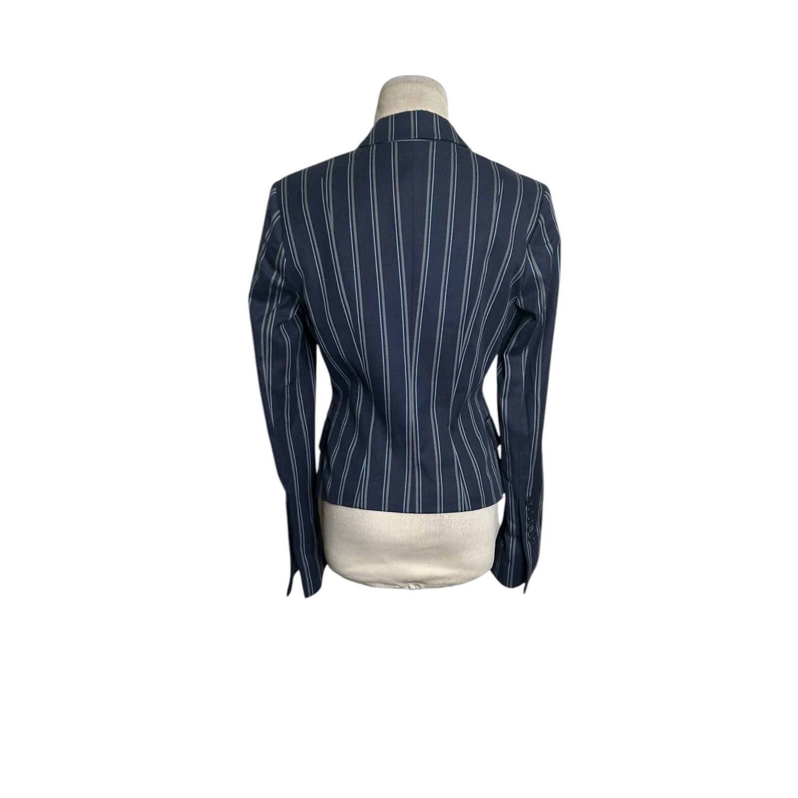 Bcbgmaxazria BCBGMaxAzria pinstripes long sleeves blazer size XS Size XS / US 0-2 / IT 36-38 - 10 Thumbnail