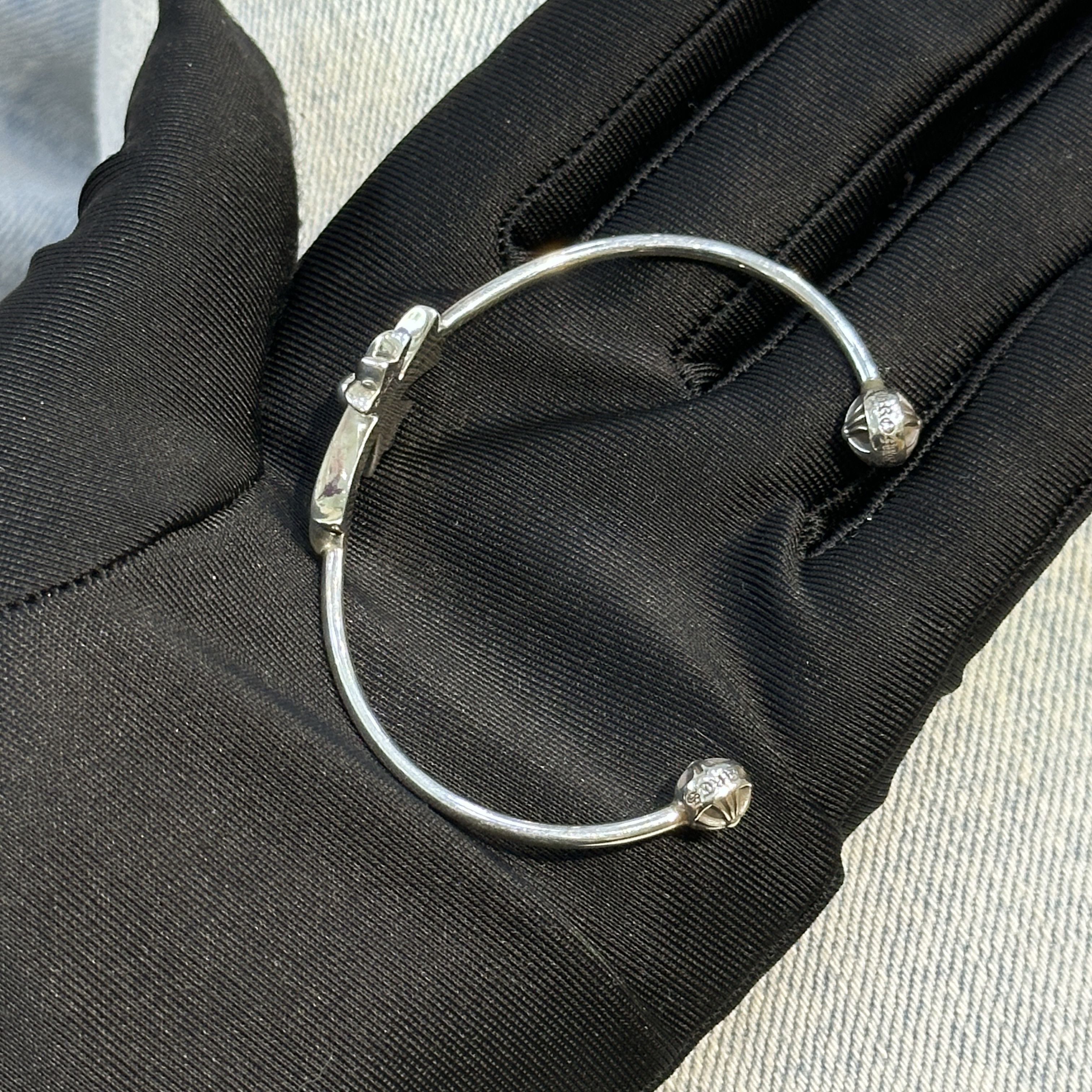 Chrome Hearts Chrome Hearts Skinny Bangle Tiny Ch Cross Bracelet Size ONE SIZE - 13 Thumbnail