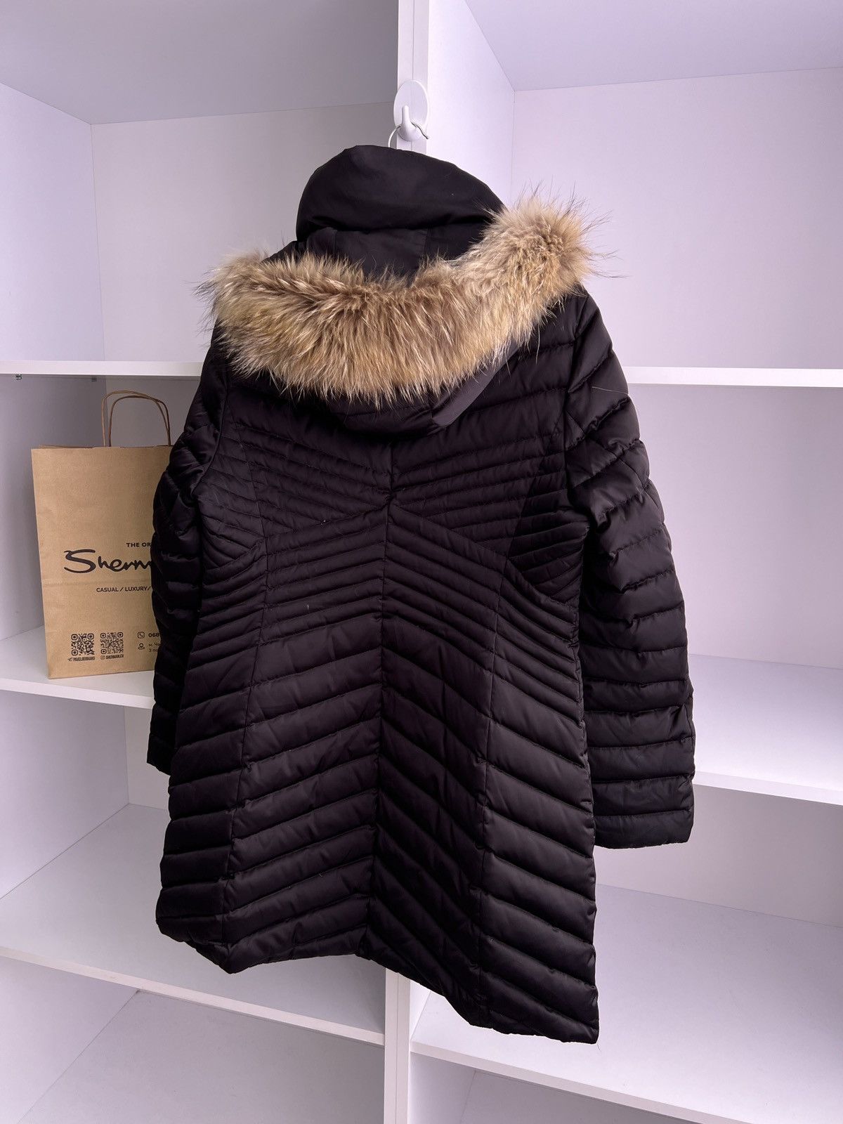 Hugo Boss × Vintage Vintage Boss women’s long hooded puffer jacket with fur Size L / US 10 / IT 46 - 14 Thumbnail