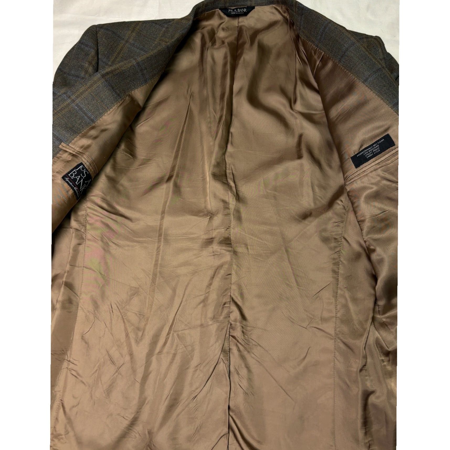 Jos. A. Bank VINTAGE? No. Size 46R - 5 Thumbnail