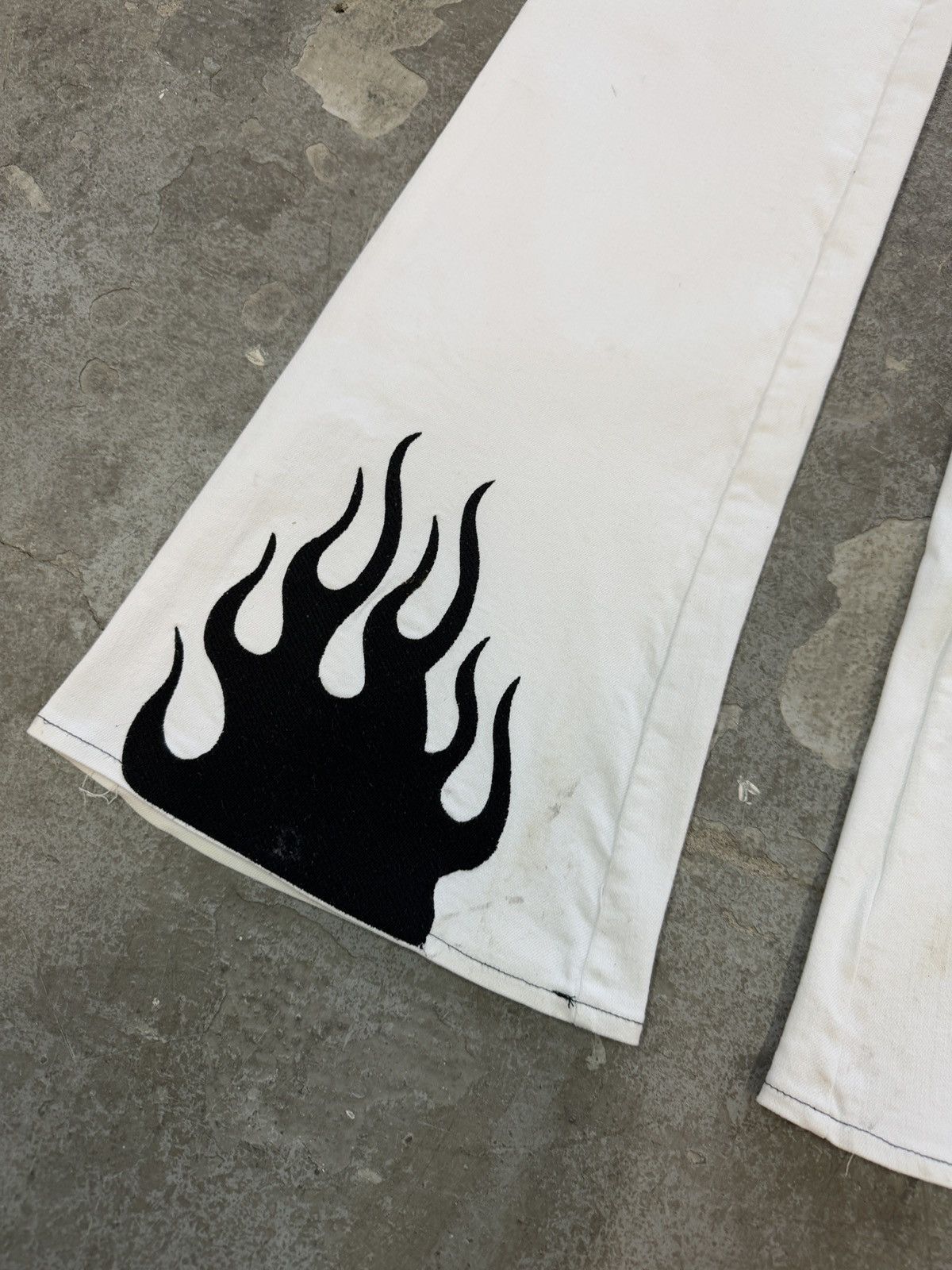 Vintage I AM GIA Flare Flame Jeans (White) Size US 28 / EU 44 - 5 Thumbnail