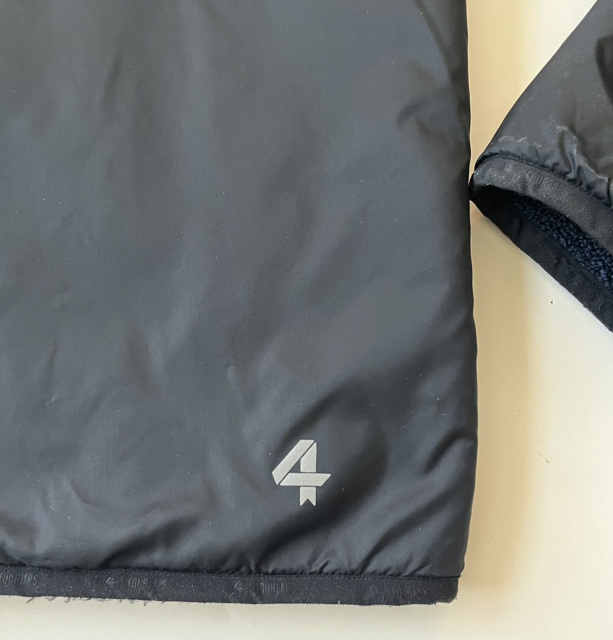 Peloton Peloton X Four Lap, Sherpa/Nylon Reversible Jacket, Men US M Size US M / EU 48-50 / 2 - 13 Thumbnail