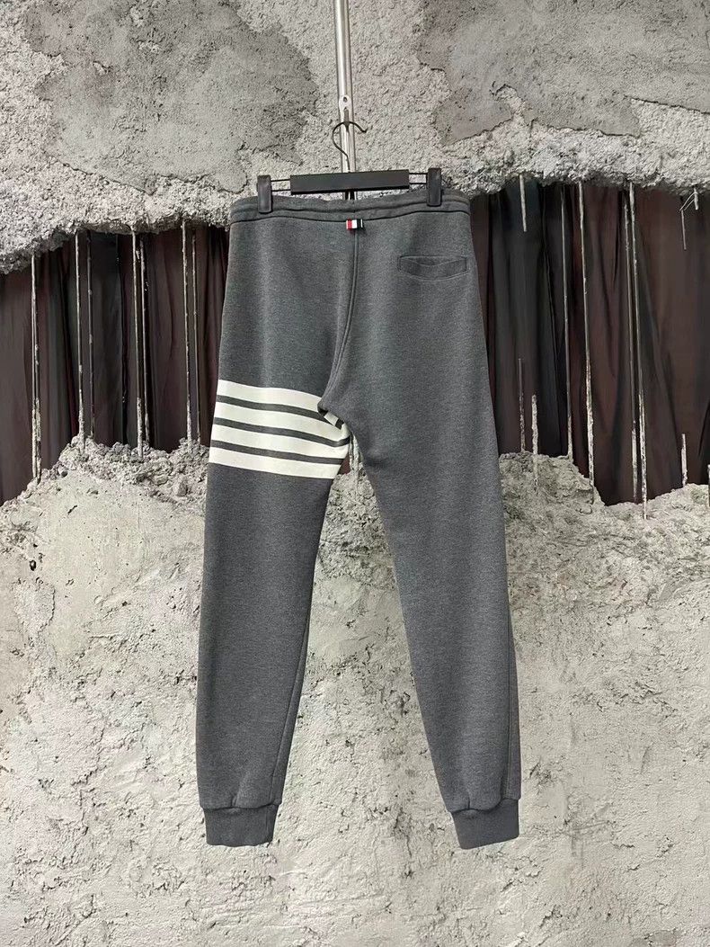 Thom Browne Thom browne Size 0 Tb Tom Brown sweatpants 2503-Nextarrow Size US 29 - 2 Thumbnail