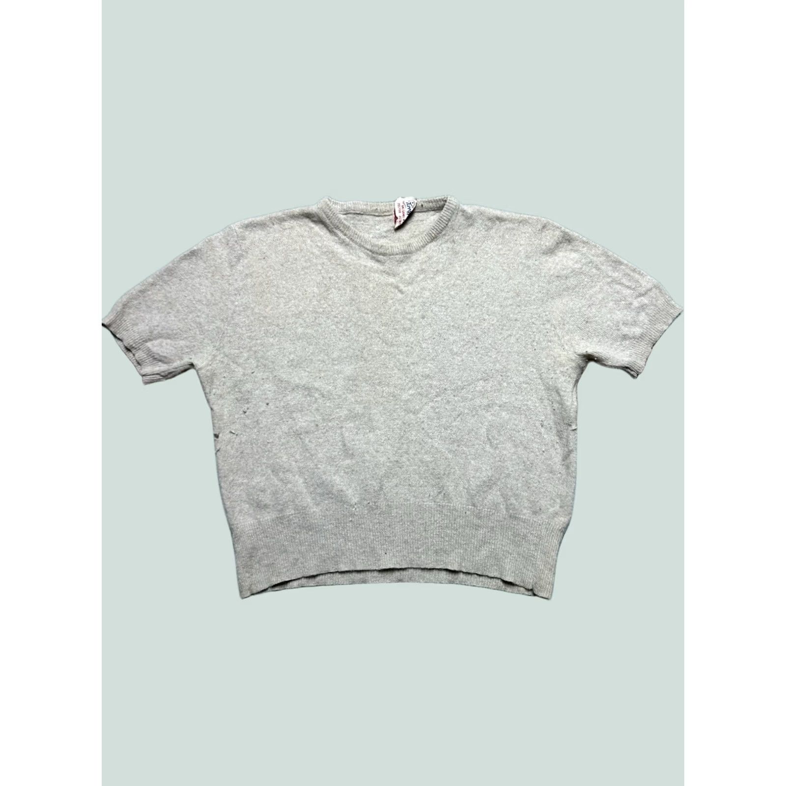 Vintage VINTAGE 1950s Short Sleeve Fur Sweater Lambs Wool Blend Women's L Beige Pullover Women's Size L / US 10 / IT 46 - 1 Thumbnail