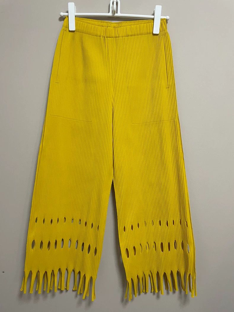 Issey Miyake Issey Miyake size:one size Yellow pleated pants Size 42" / US 20 - 2 Thumbnail