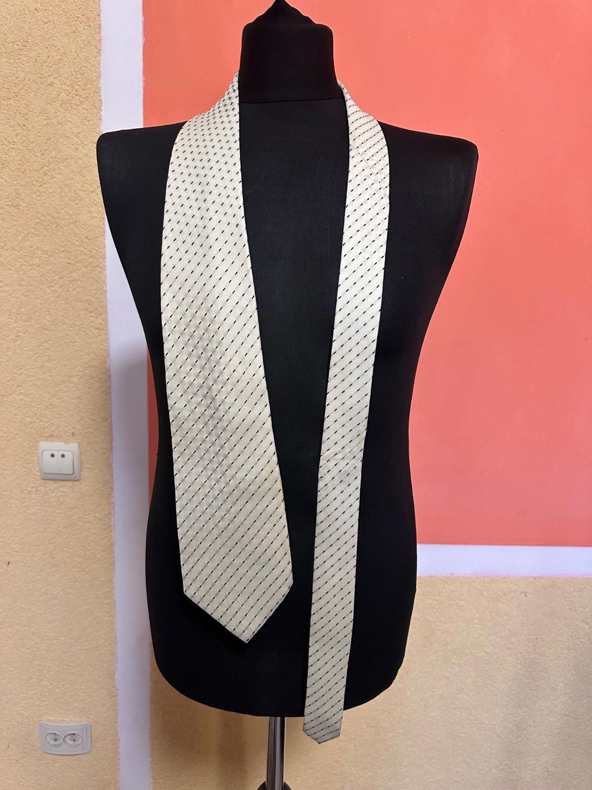 Gucci Gucci White Tie Silk Made In Italy Size ONE SIZE - 1 Thumbnail