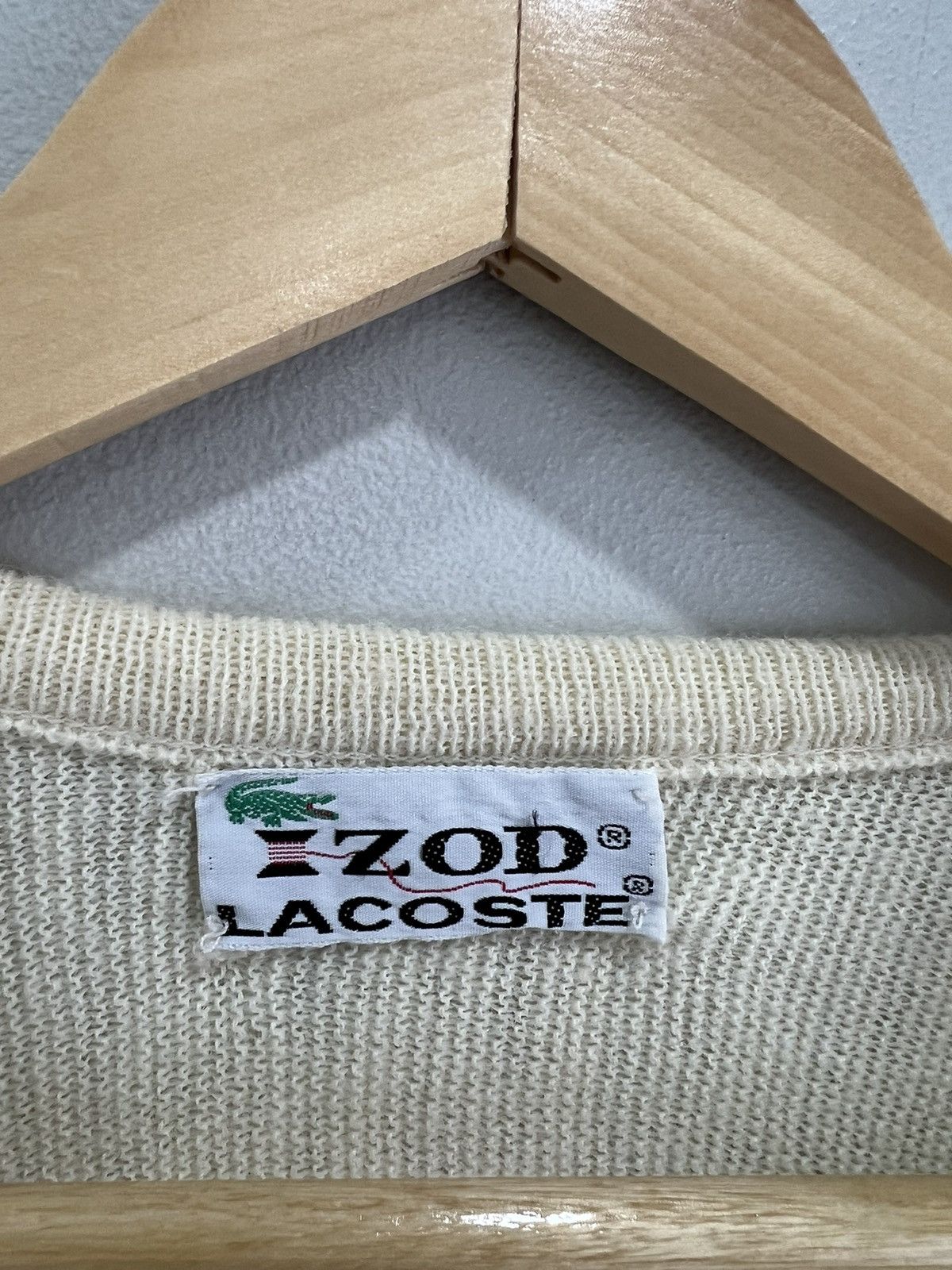 Lacoste Vintage Lacoste Cream Vneck Knit Sweater Size US M / EU 48-50 / 2 - 3 Thumbnail