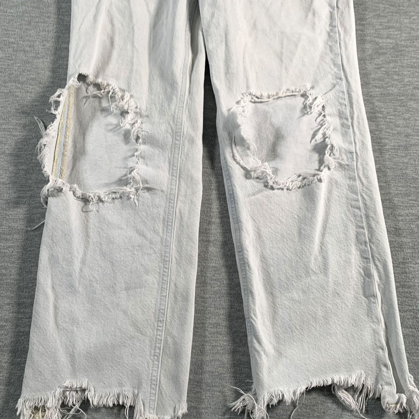 Vintage We The Free Jeans Womens 26 Light Distressed Ripped Straight Leg Denim 100% Cotton Fridge? Size 26" / US 2 / IT 38 - 3 Thumbnail